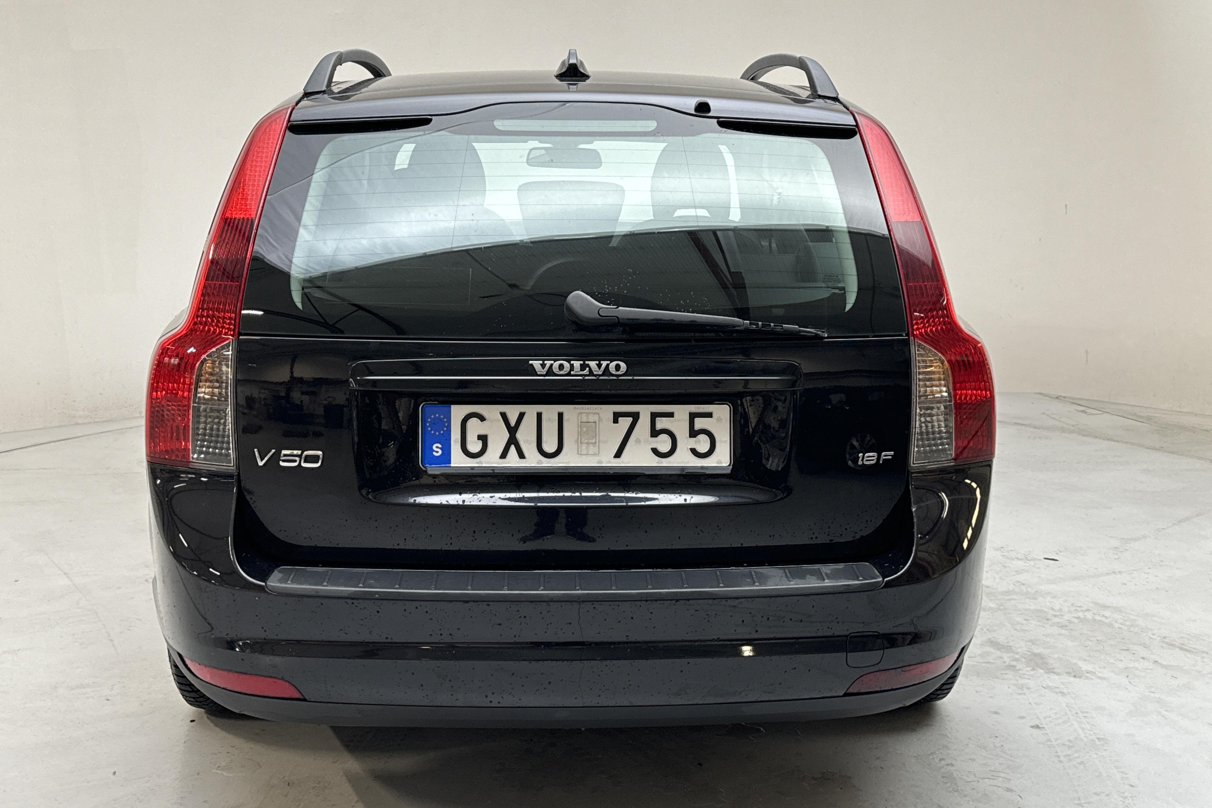 Volvo V50 1.8F (125hk) - 172 990 km - Manual - black - 2008