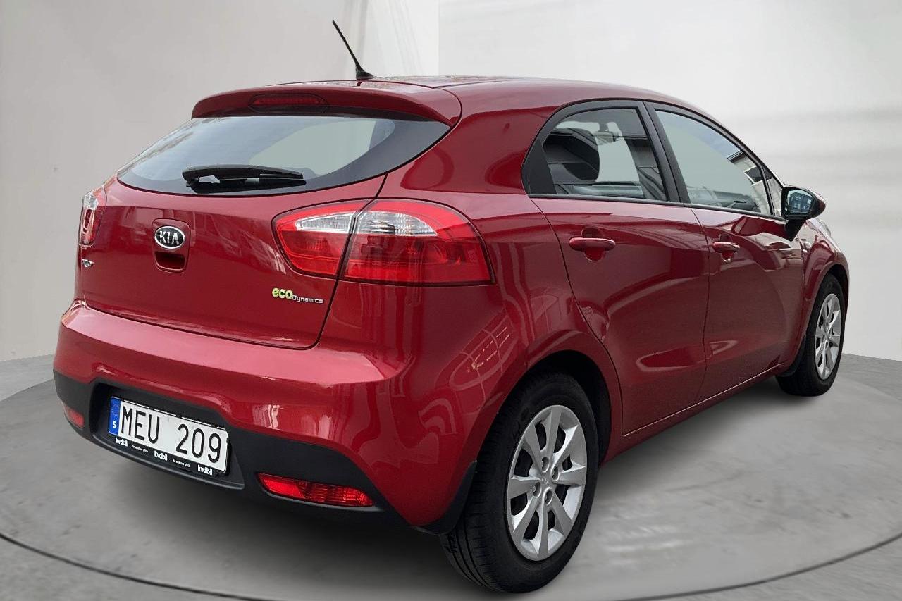 KIA Rio 1.2 (85hk) - 29 800 km - Manual - red - 2012