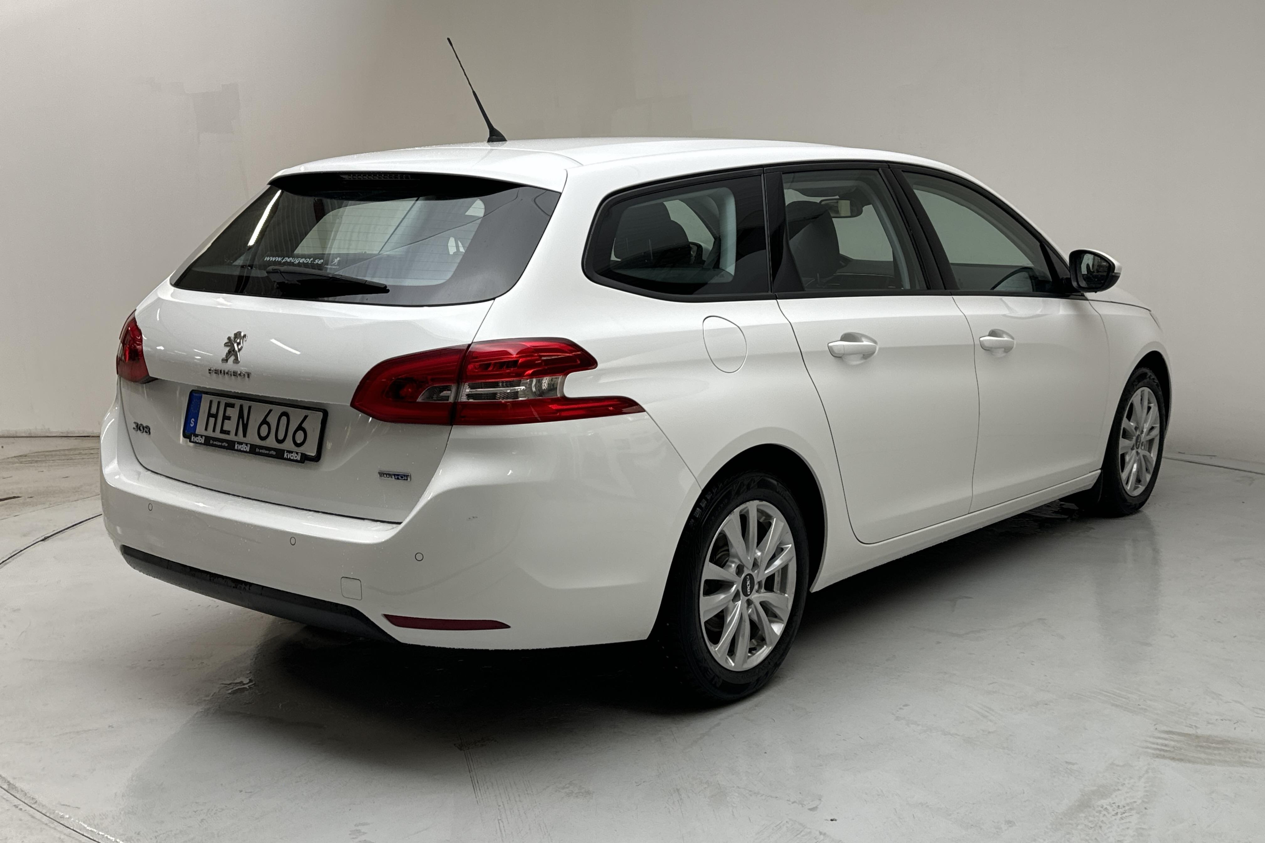 Peugeot 308 SW BlueHDi (120hk) - 60 600 km - Manual - white - 2016