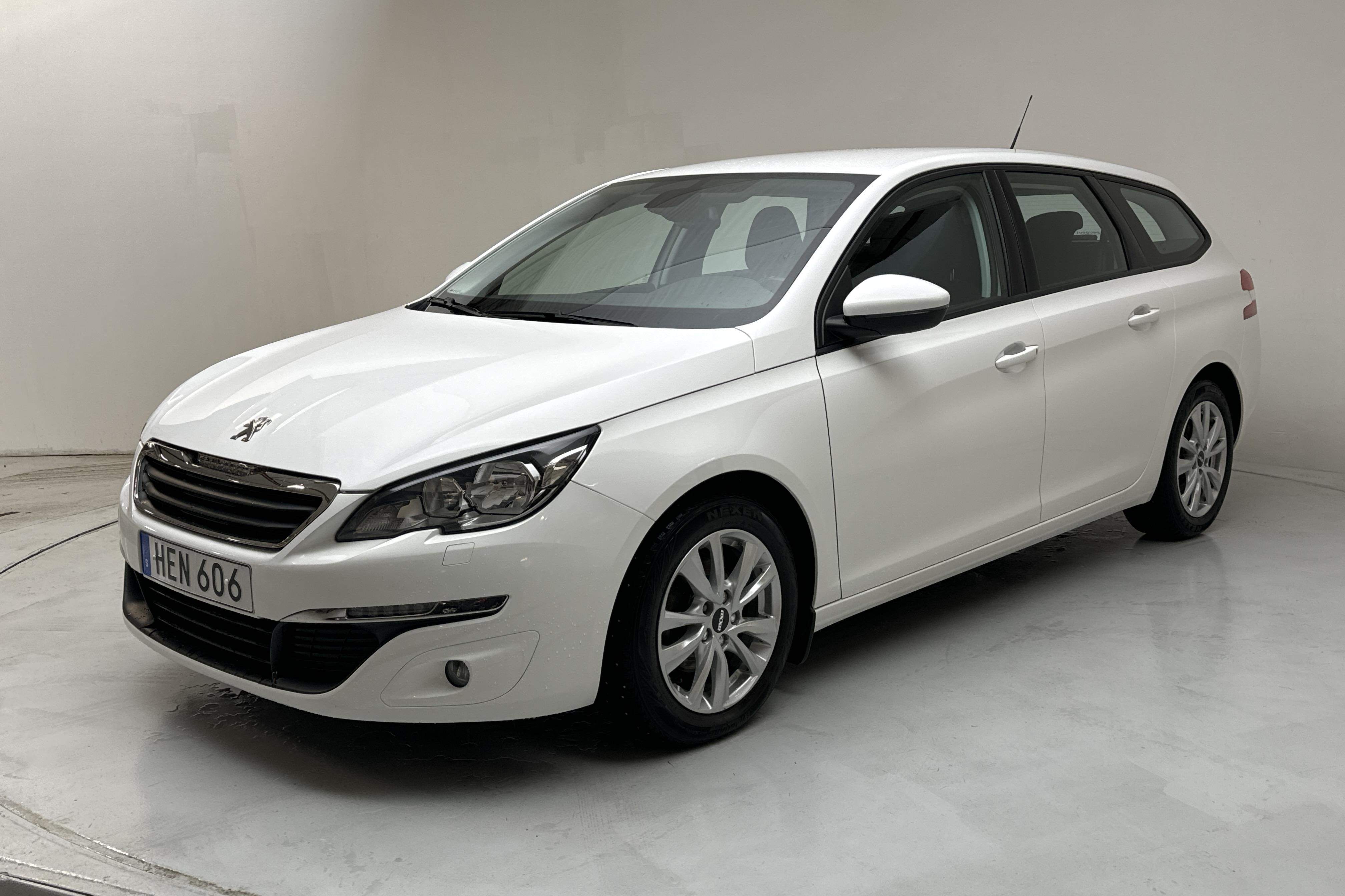 Peugeot 308 SW BlueHDi (120hk) - 60 600 km - Manual - white - 2016