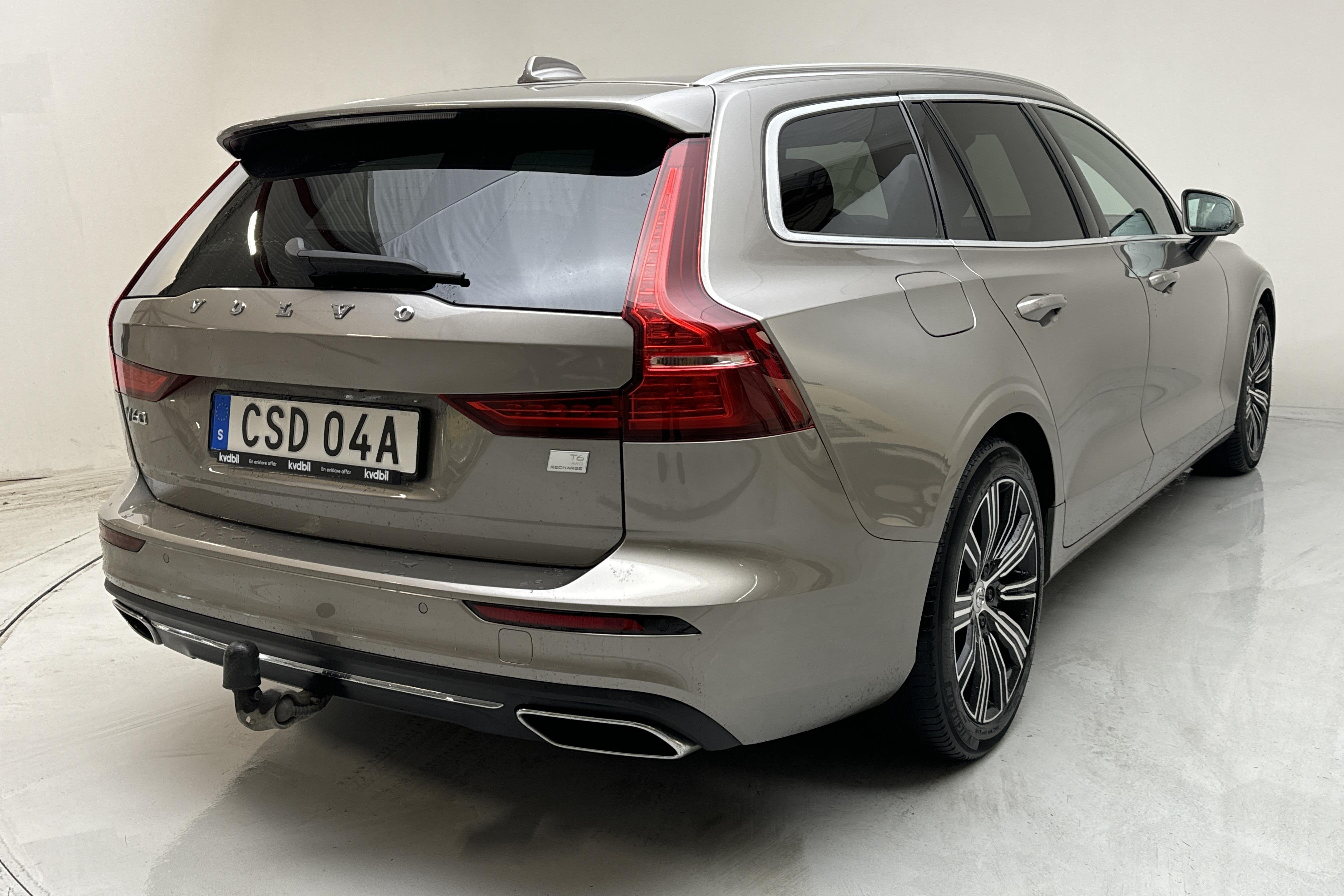 Volvo V60 T6 AWD Twin Engine (340hk) - 85 210 km - Automaatne - hall - 2021