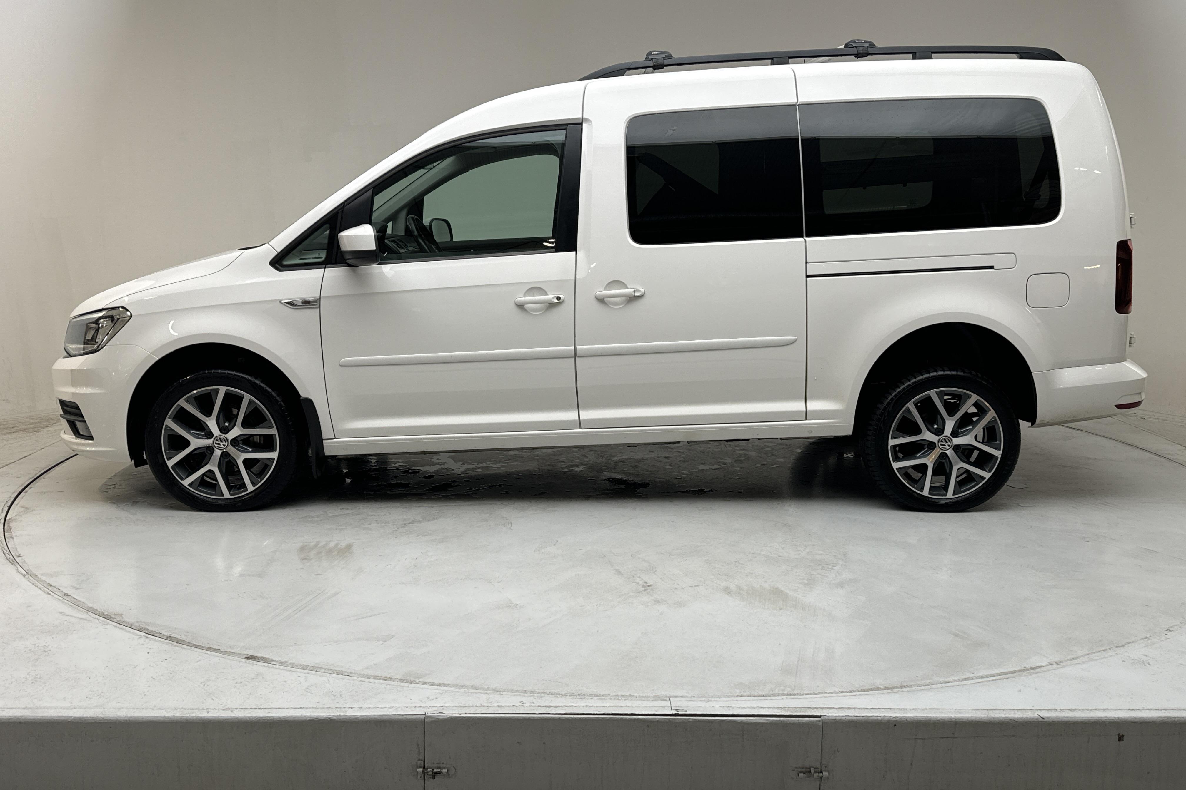 VW Caddy 2.0 TDI Maxi Life 4MOTION (150hk) - 148 800 km - Automatic - white - 2018