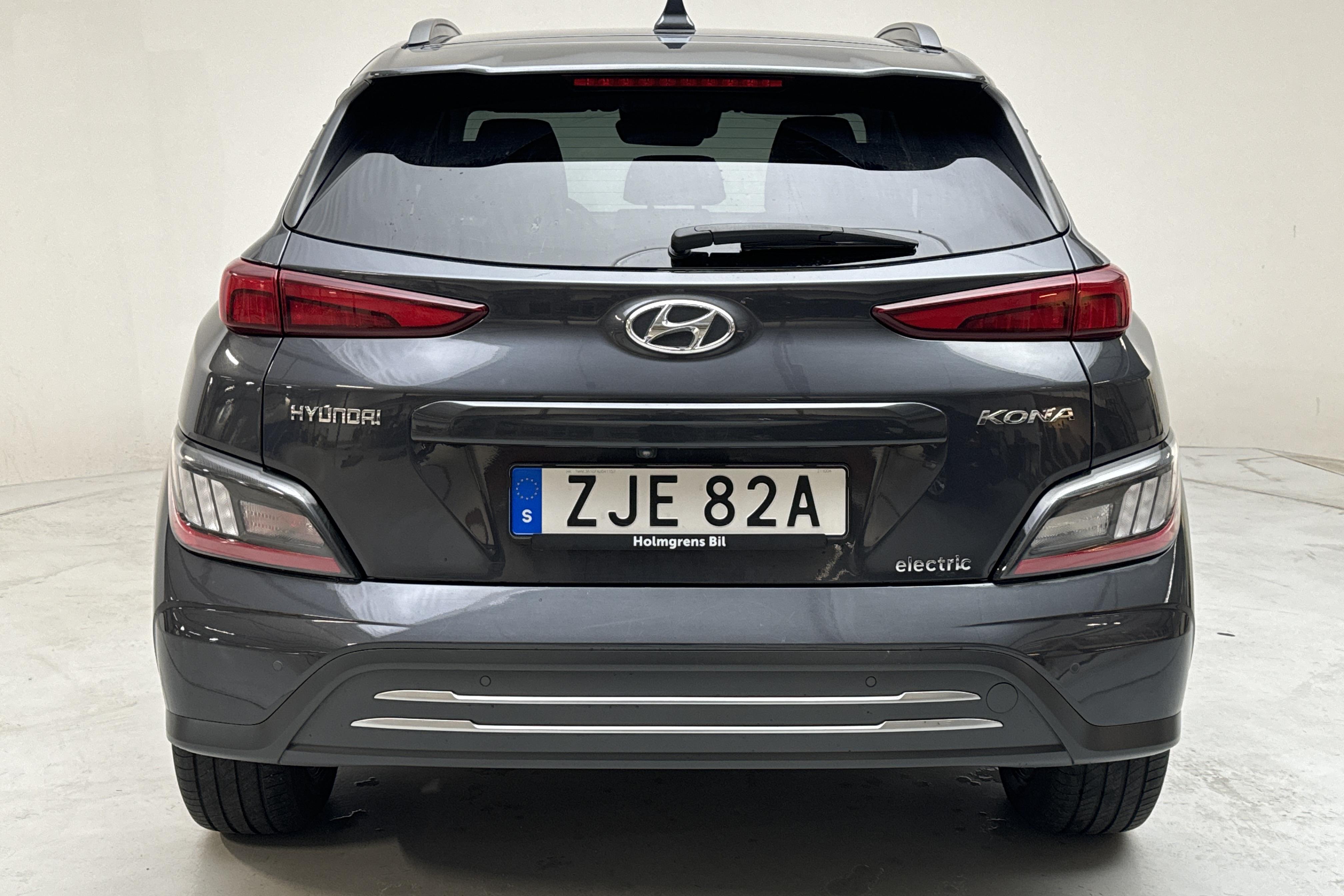 Hyundai Kona Electric 64kWh (204hk) - 4 602 mil - Automat - grå - 2022