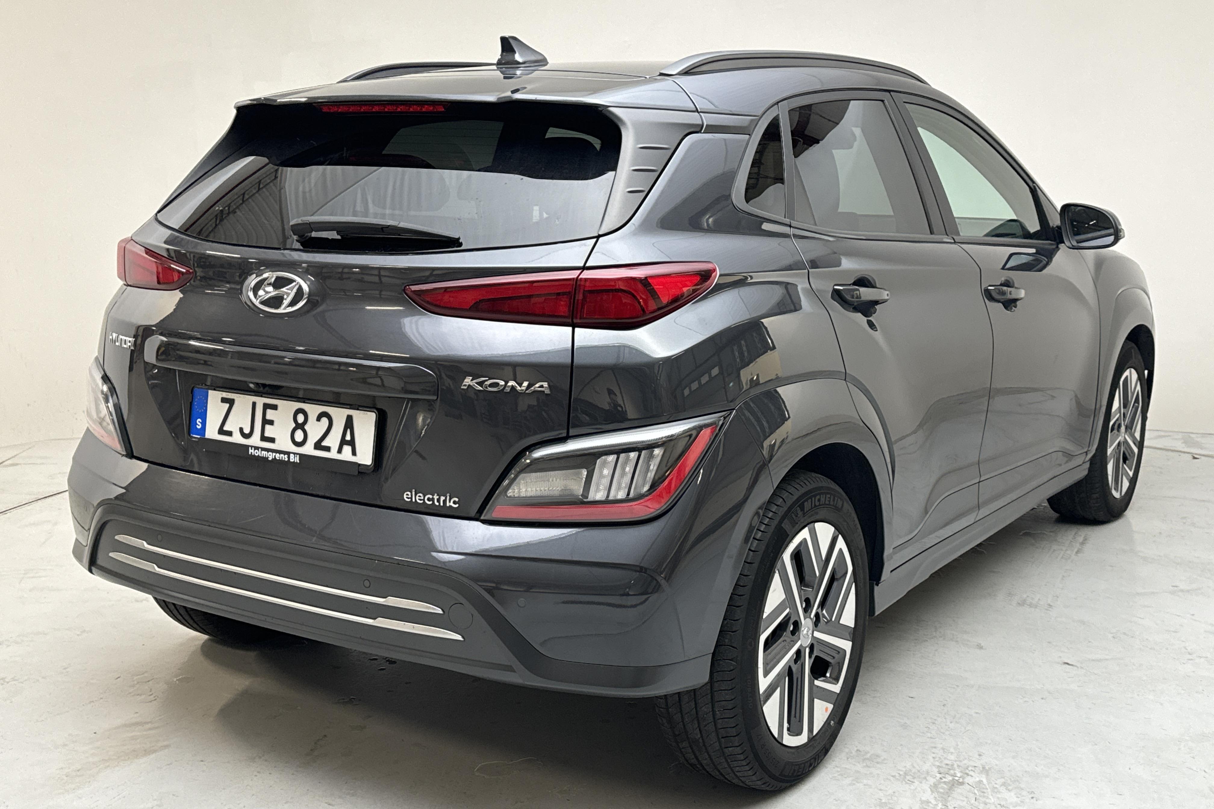 Hyundai Kona Electric 64kWh (204hk) - 4 602 mil - Automat - grå - 2022