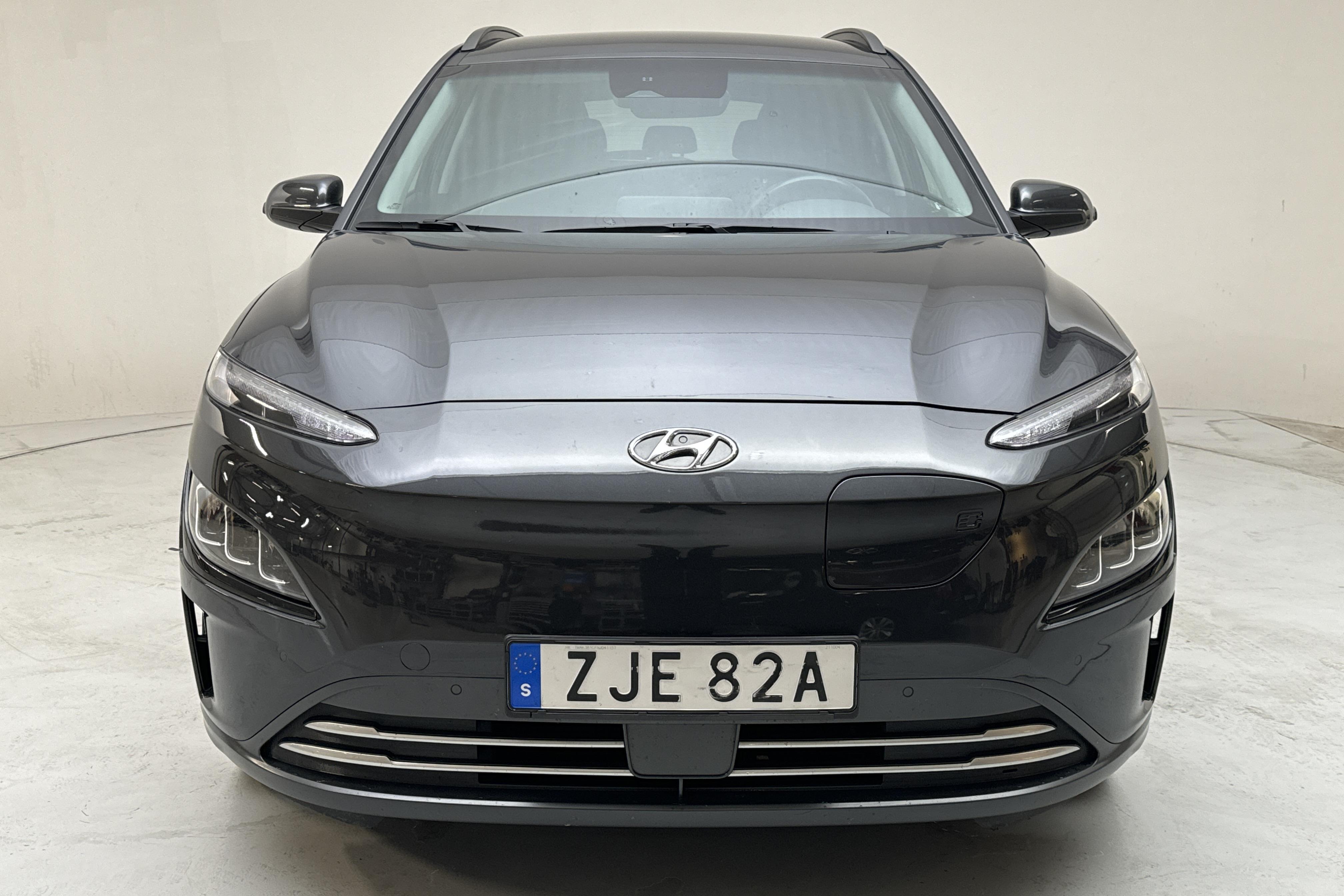 Hyundai Kona Electric 64kWh (204hk) - 4 602 mil - Automat - grå - 2022