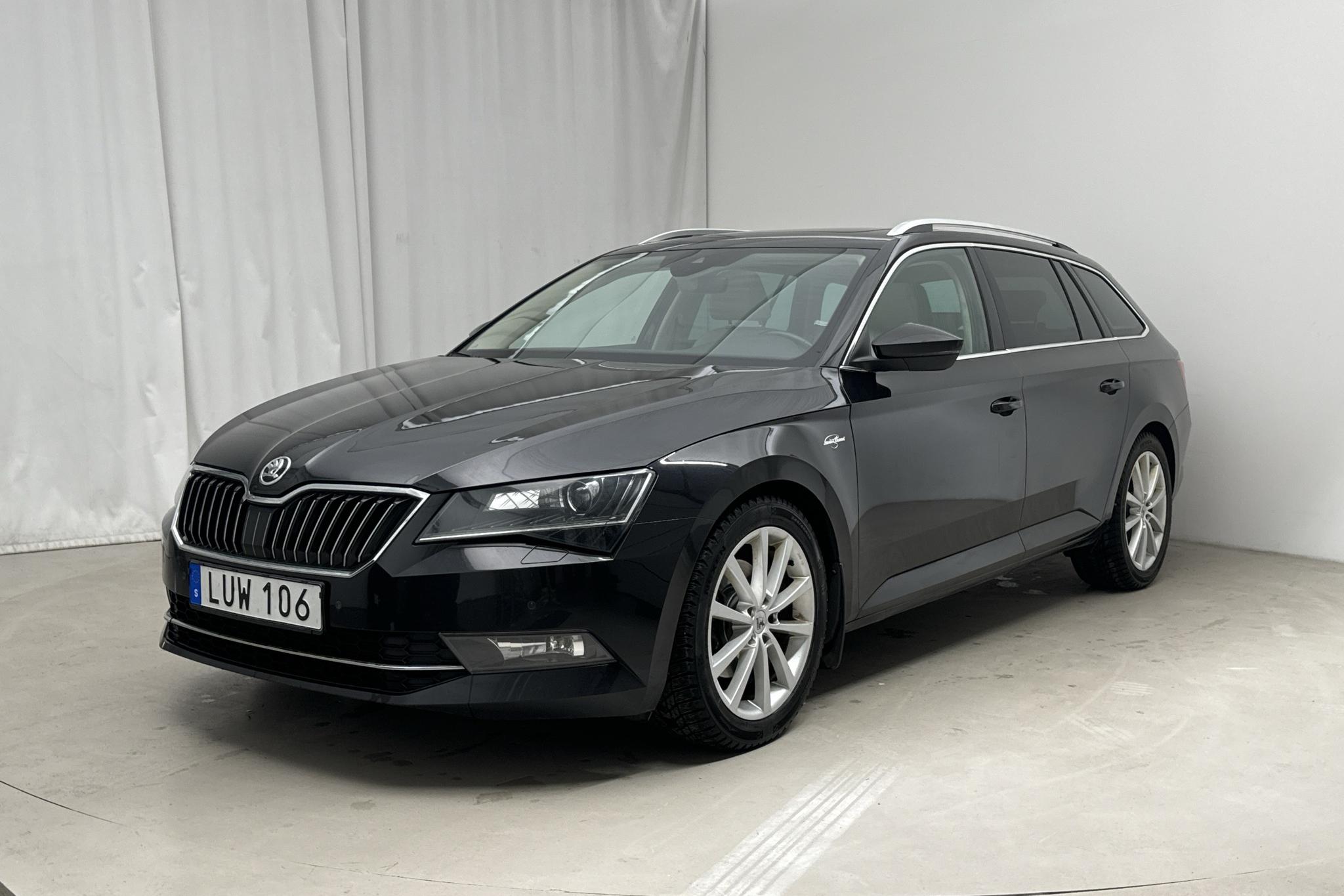 Skoda Superb 2.0 TDI 4x4 Kombi (190hk) - 11 002 mil - Automat - svart - 2018