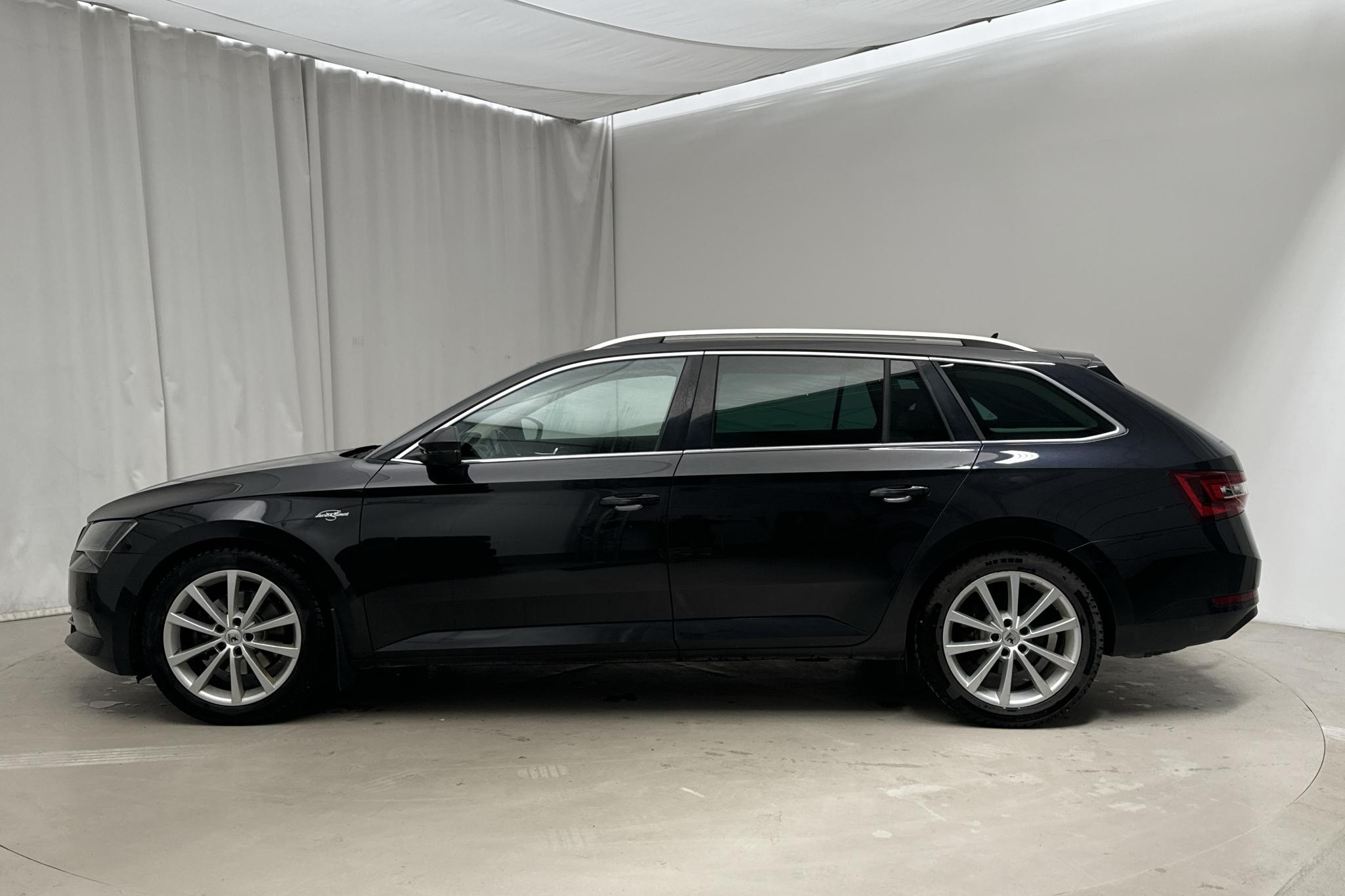 Skoda Superb 2.0 TDI 4x4 Kombi (190hk) - 110 020 km - Automatic - black - 2018