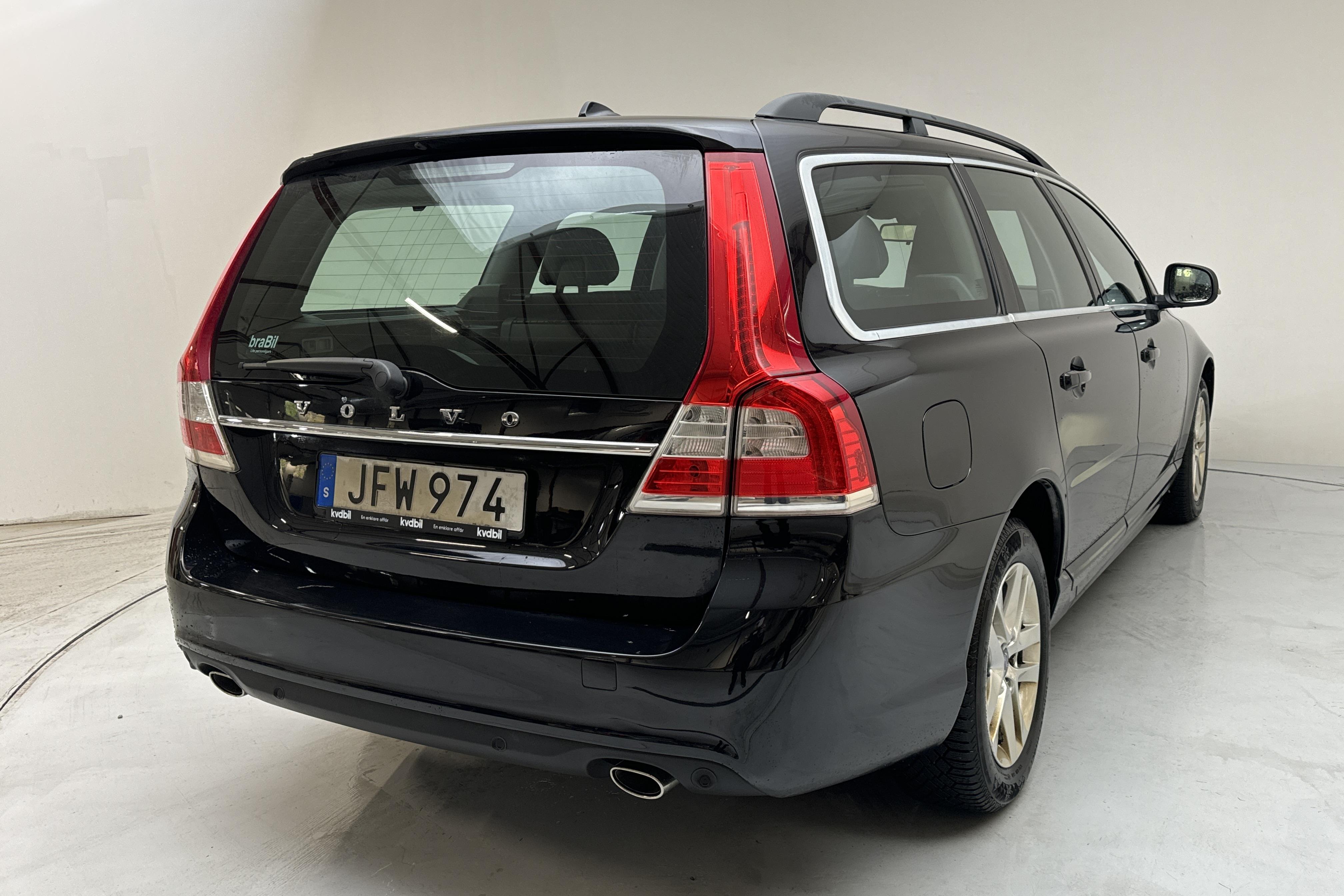 Volvo V70 II D4 (181hk) - 116 690 km - Automatyczna - czarny - 2015