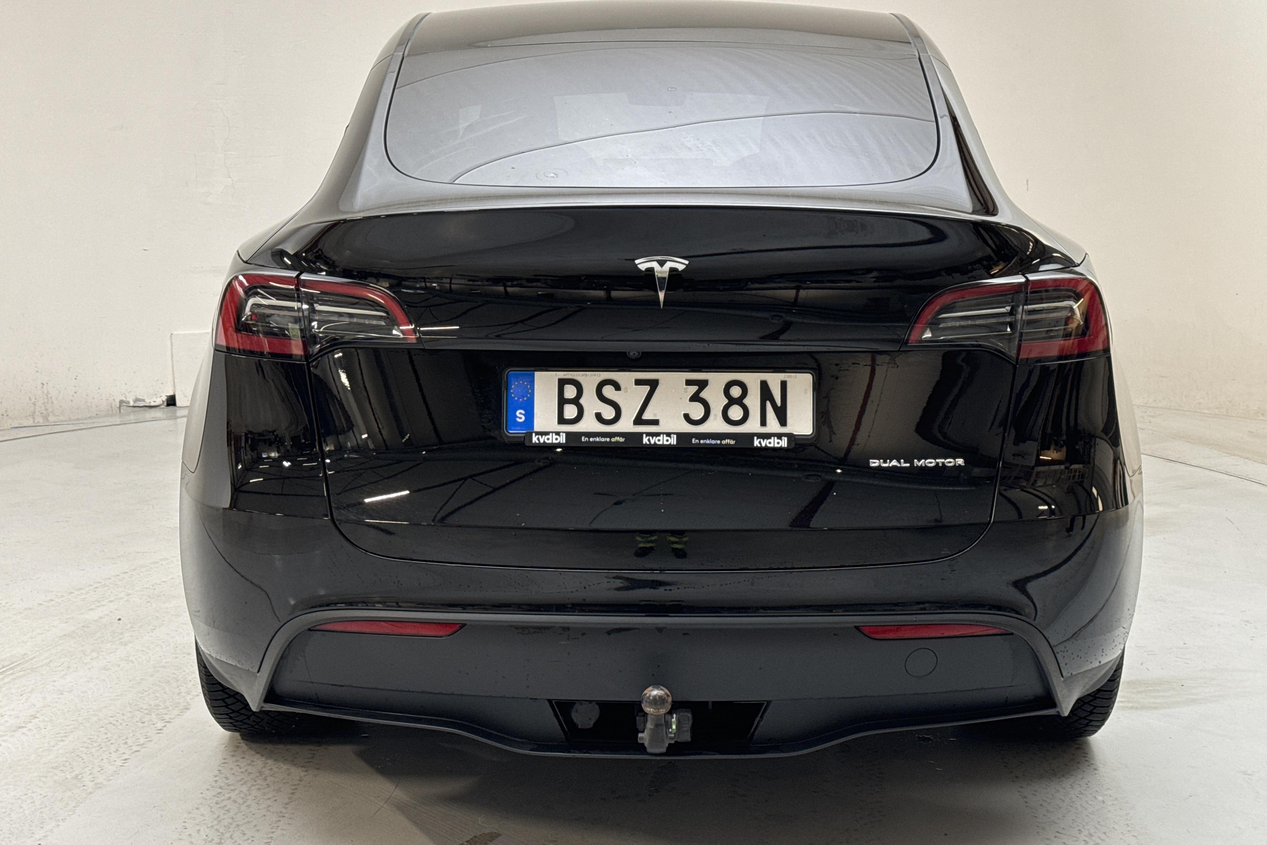 Tesla Model Y Long Range Dual Motor AWD - 29 790 km - Automaatne - must - 2023