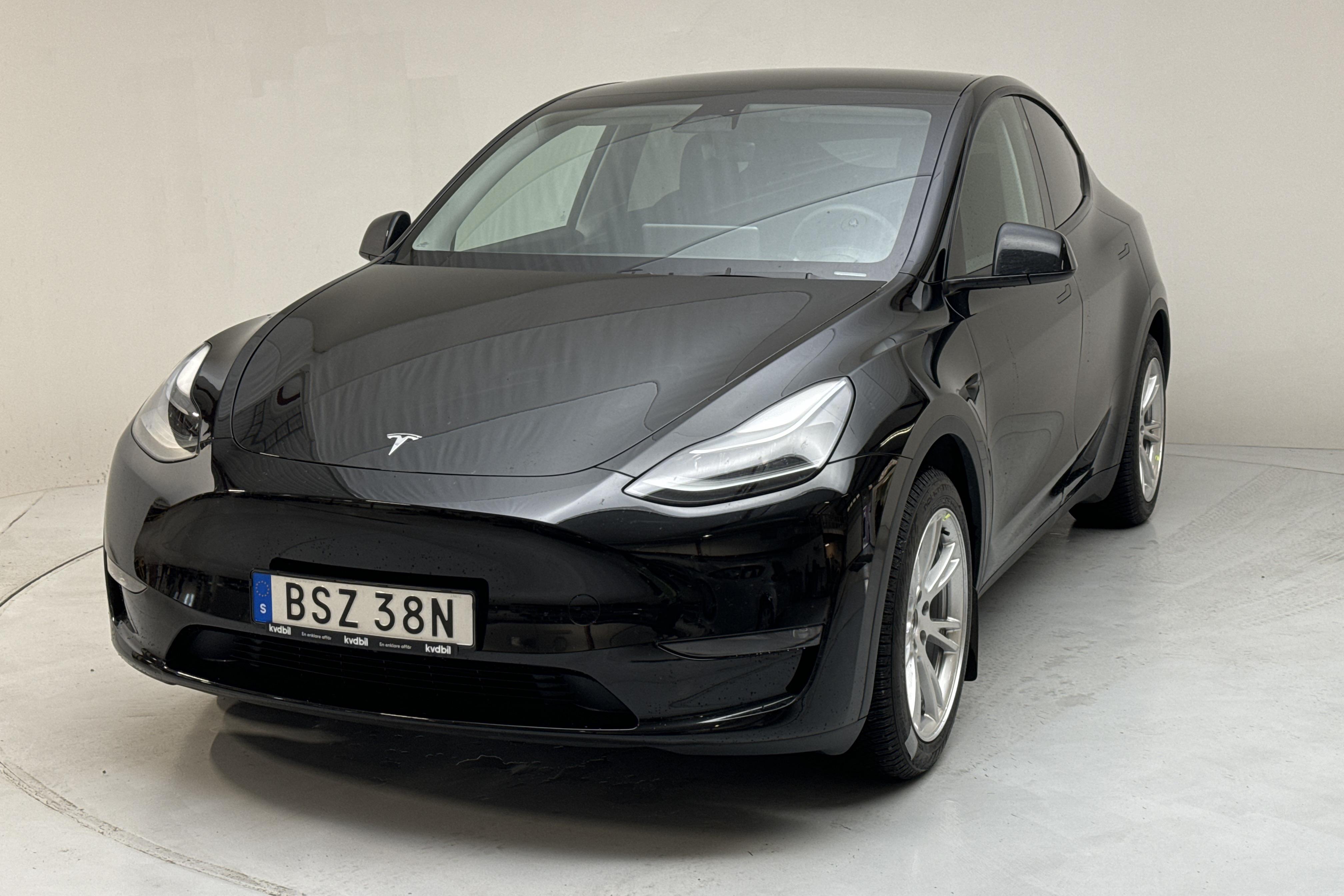 Tesla Model Y Long Range Dual Motor AWD - 29 790 km - Automaatne - must - 2023