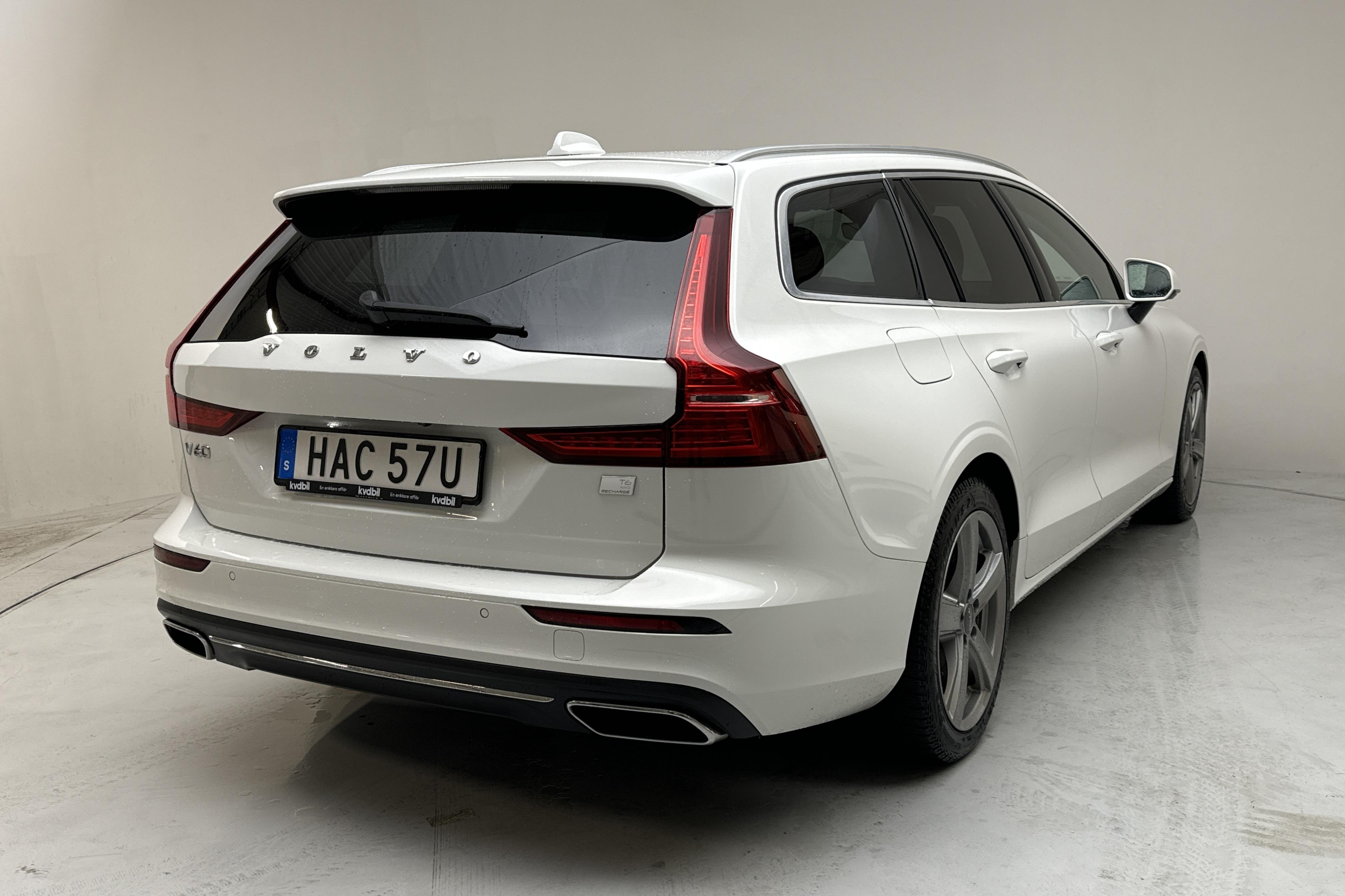 Volvo V60 T6 AWD Twin Engine (340hk) - 4 987 mil - Automat - vit - 2021