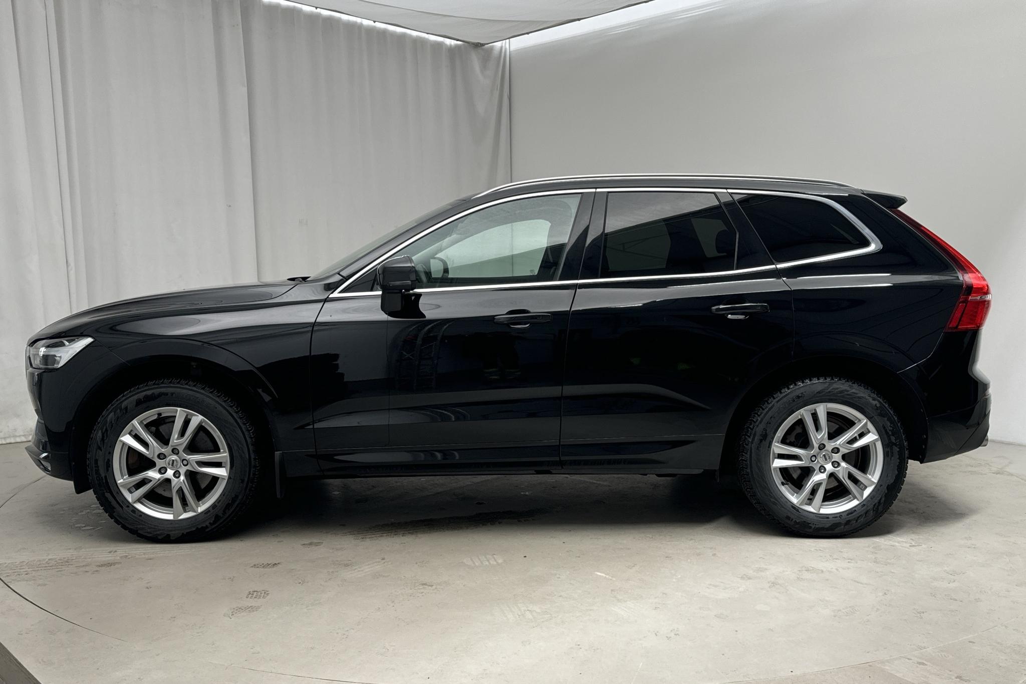 Volvo XC60 B4 AWD Mildhybrid, Diesel (197hk) - 8 133 mil - Automat - svart - 2020