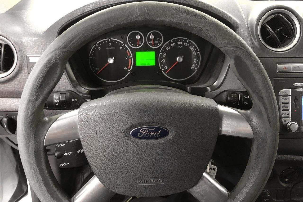 Ford Transit Connect 1.8 TDCi (110hk) - 10 708 mil - Manuell - vit - 2013