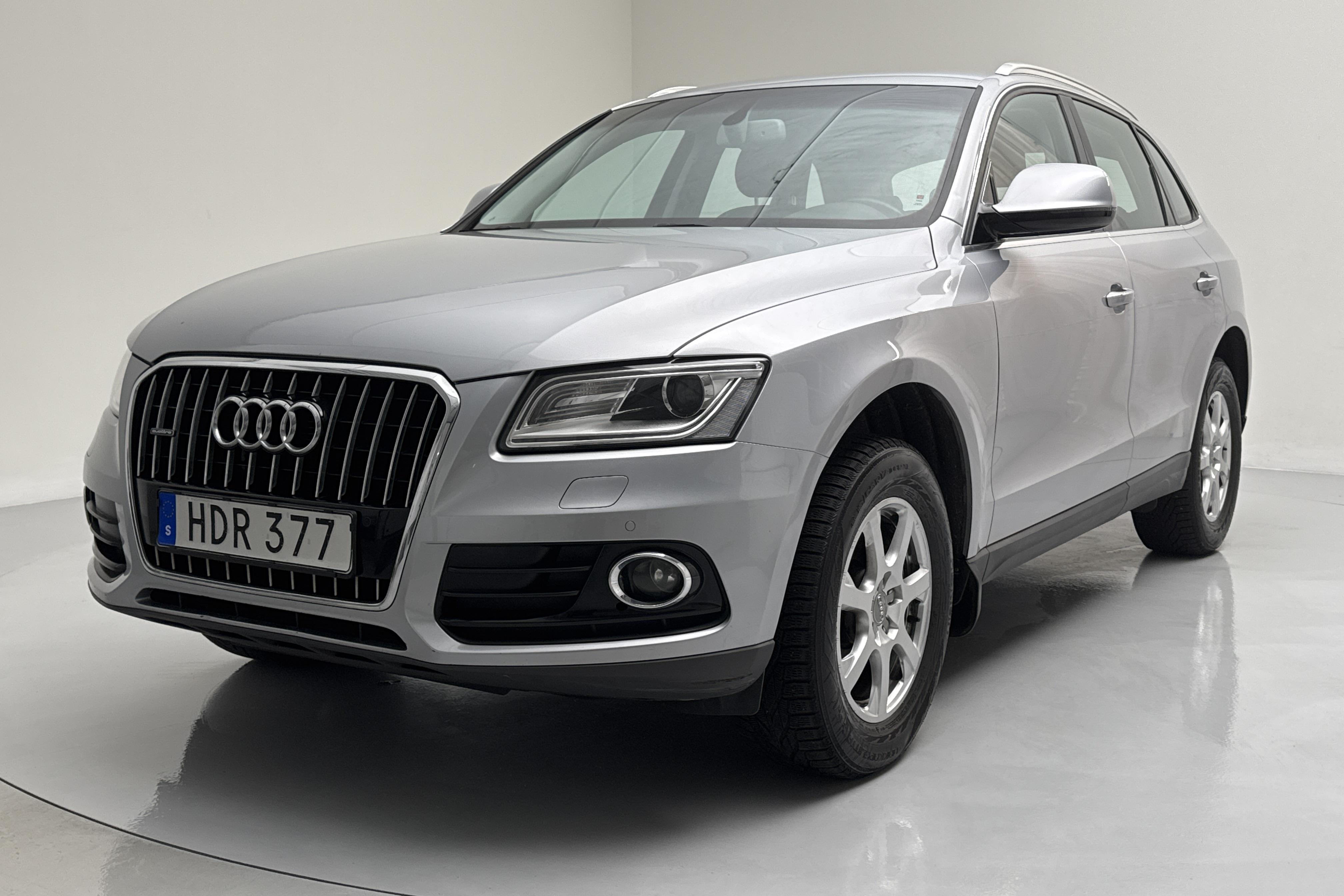 Audi Q5 2.0 TDI clean diesel quattro (150hk) - 13 947 mil - Manuell - silver - 2016