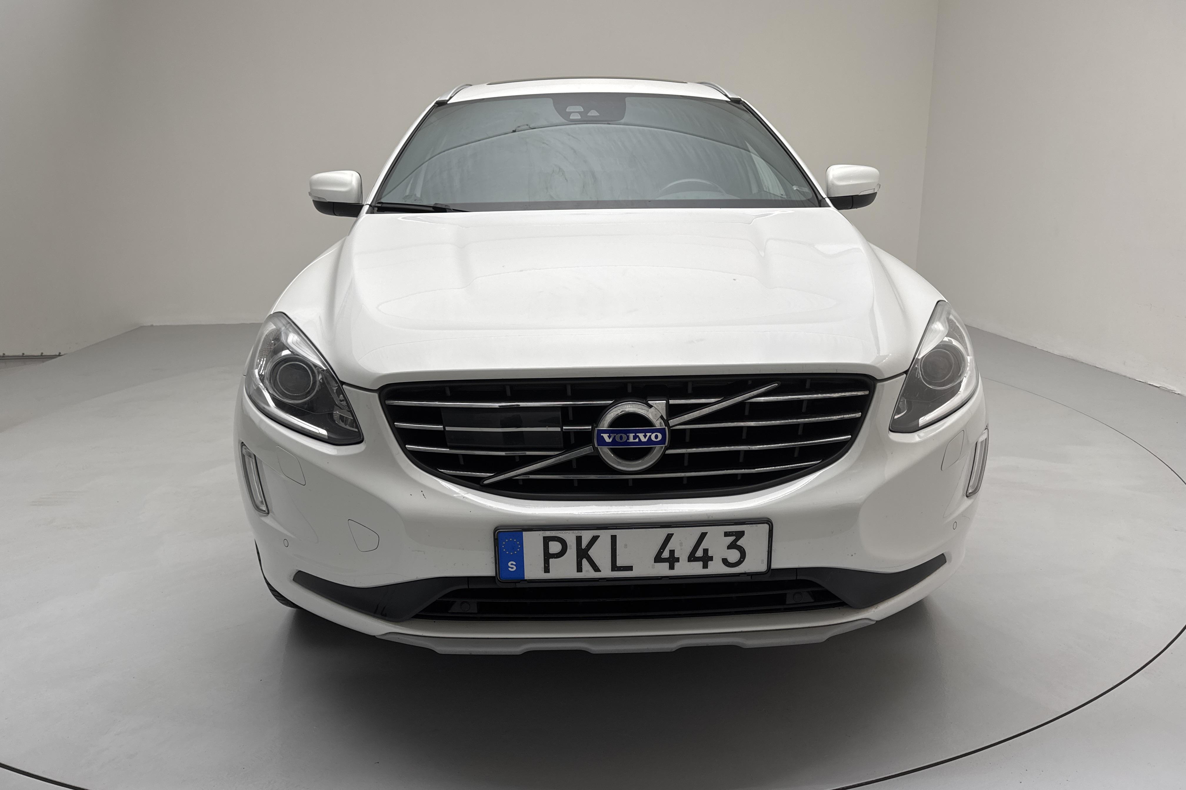 Volvo XC60 D4 AWD (190hk) - 140 760 km - Automatic - white - 2017