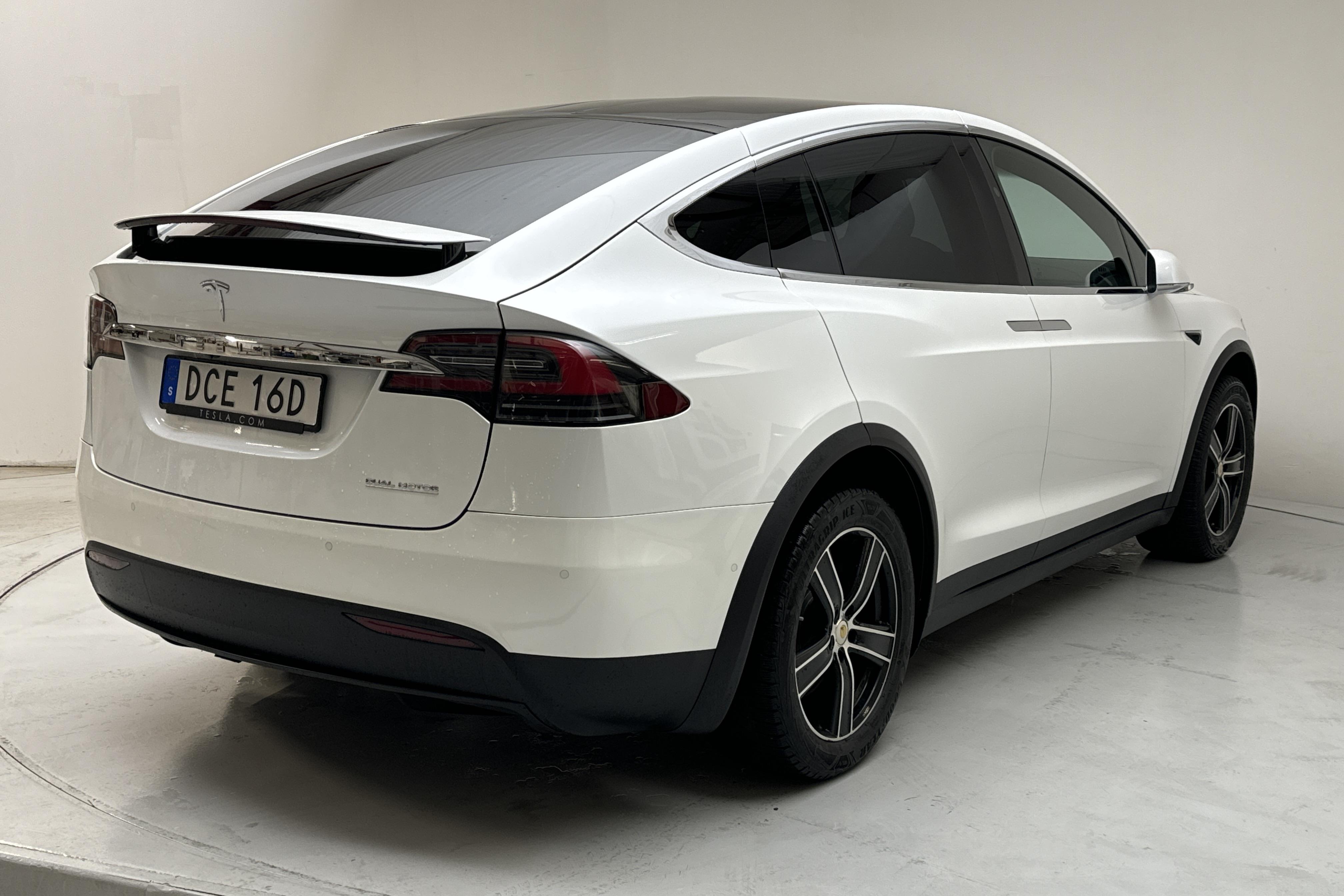 Tesla Model X Dual Motor Performance AWD - 17 441 mil - Automat - vit - 2019