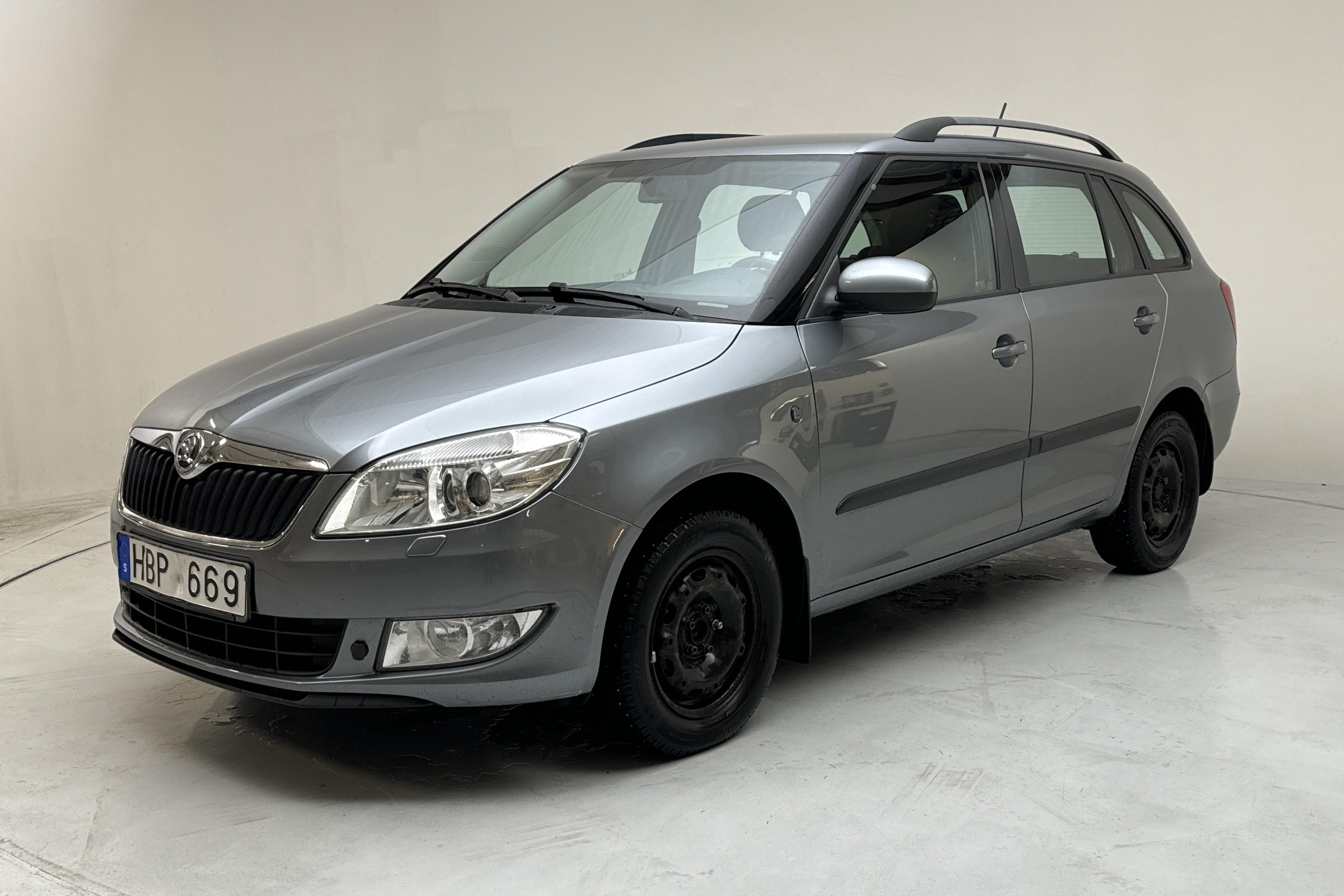 Skoda Fabia 1.2 TSI Combi (86hk) - 163 270 km - Manuaalinen - hopea - 2013