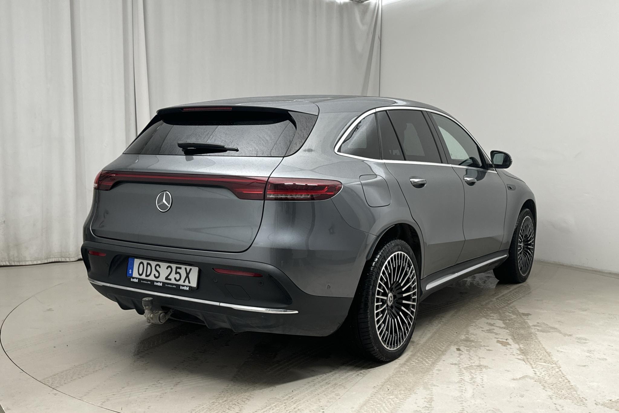 Mercedes EQC 400 4MATIC 80,0 kWh N293 (408hk) - 4 138 mil - Automat - grå - 2022