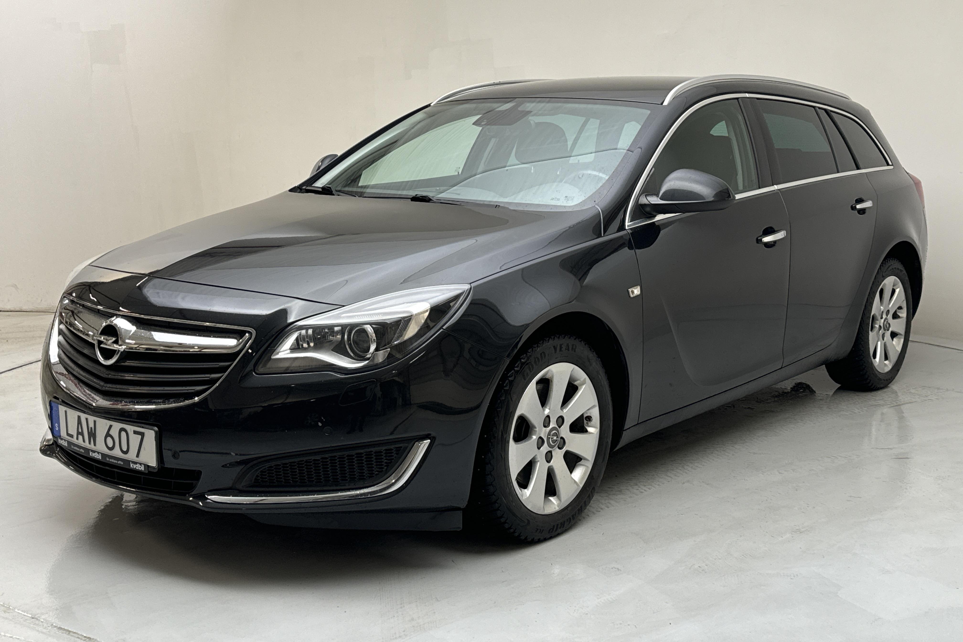 Opel Insignia 2.0 CDTI ECOTEC 4x4 Sports Tourer (170hk) - 11 439 mil - Automat - svart - 2016