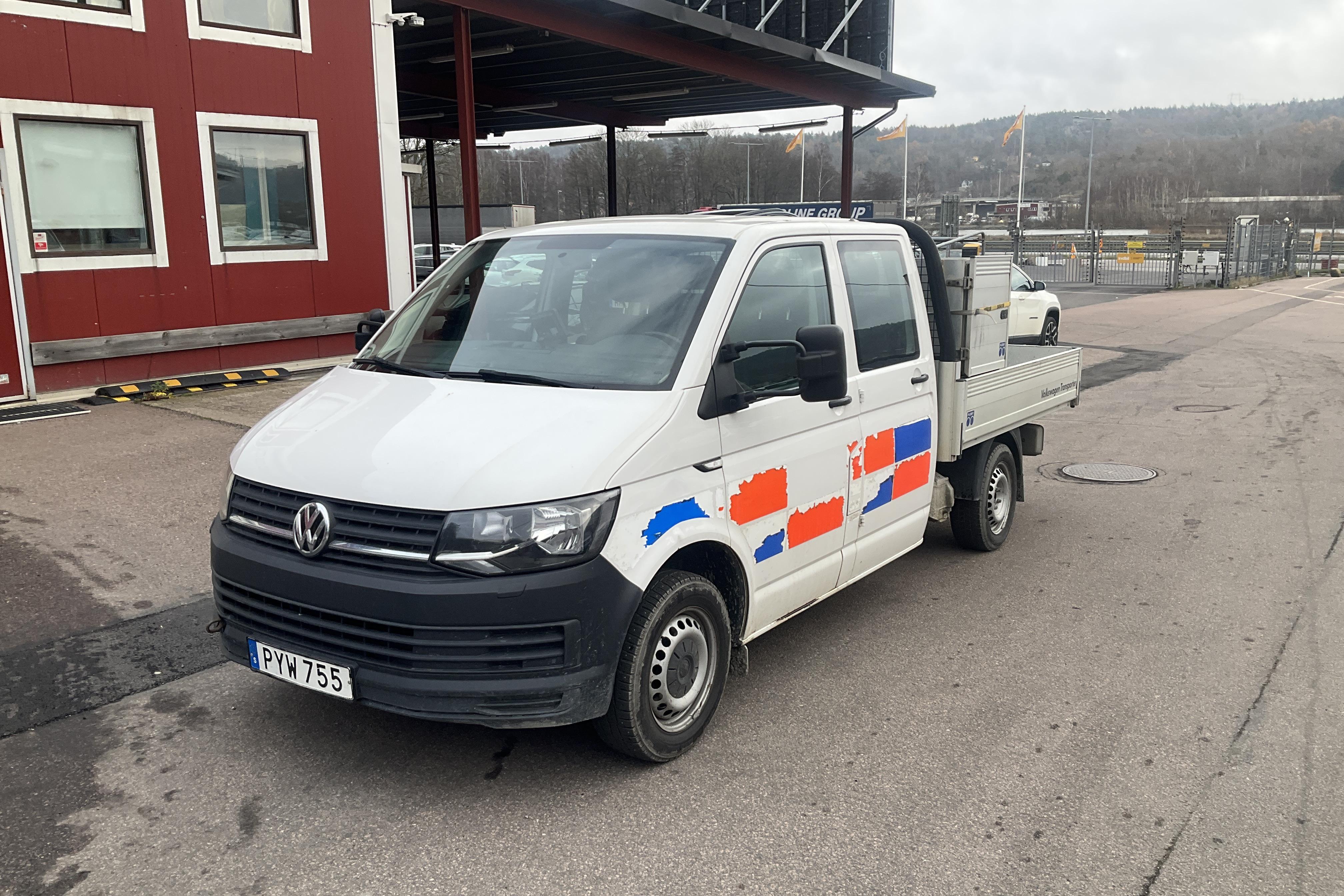 VW Transporter T6 2.0 TDI BMT (140hk) - 66 280 km - Käsitsi - valge - 2016