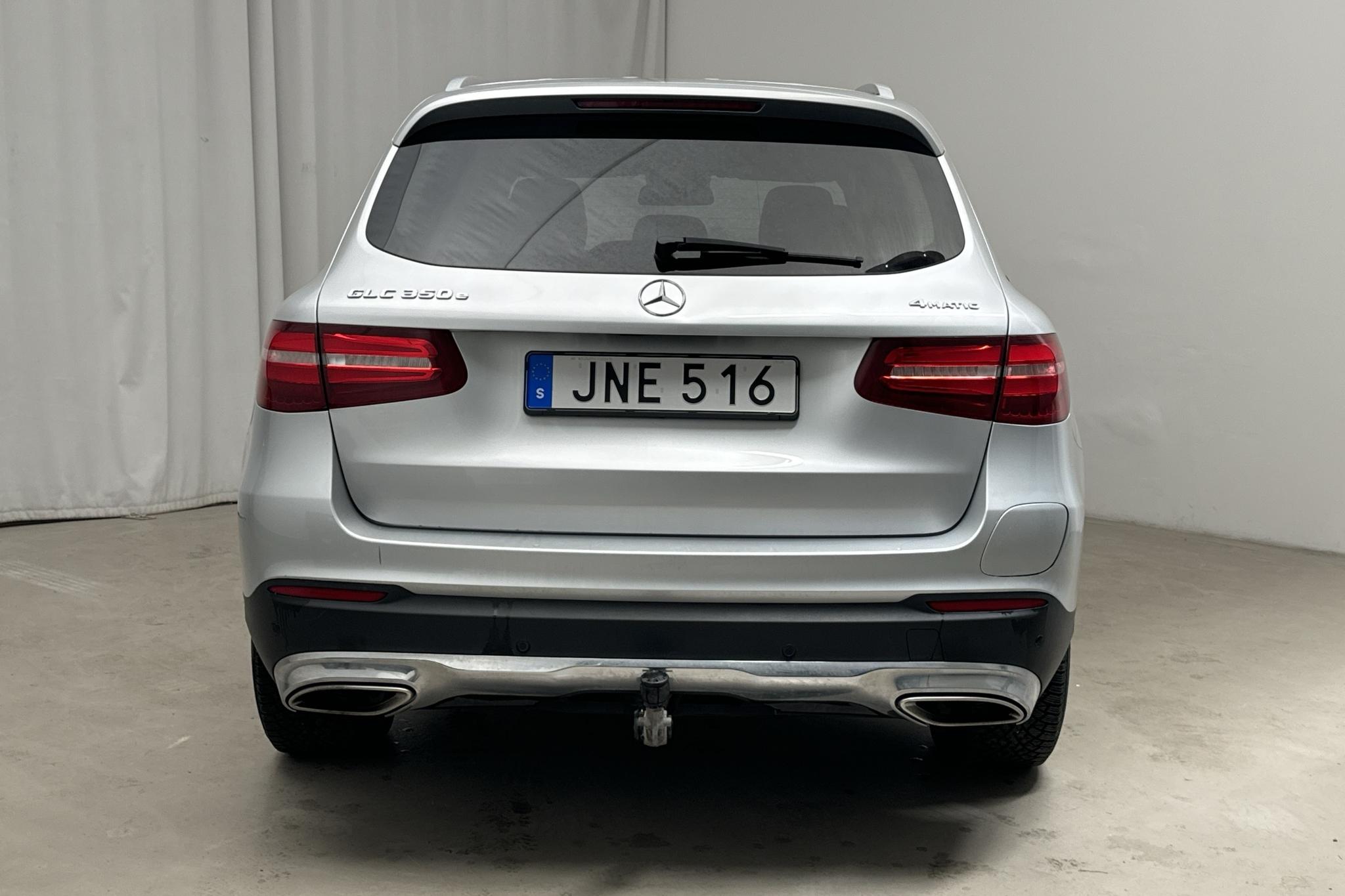 Mercedes GLC 350 e 4MATIC X253 (211hk) - 11 577 mil - Manuell - silver - 2017