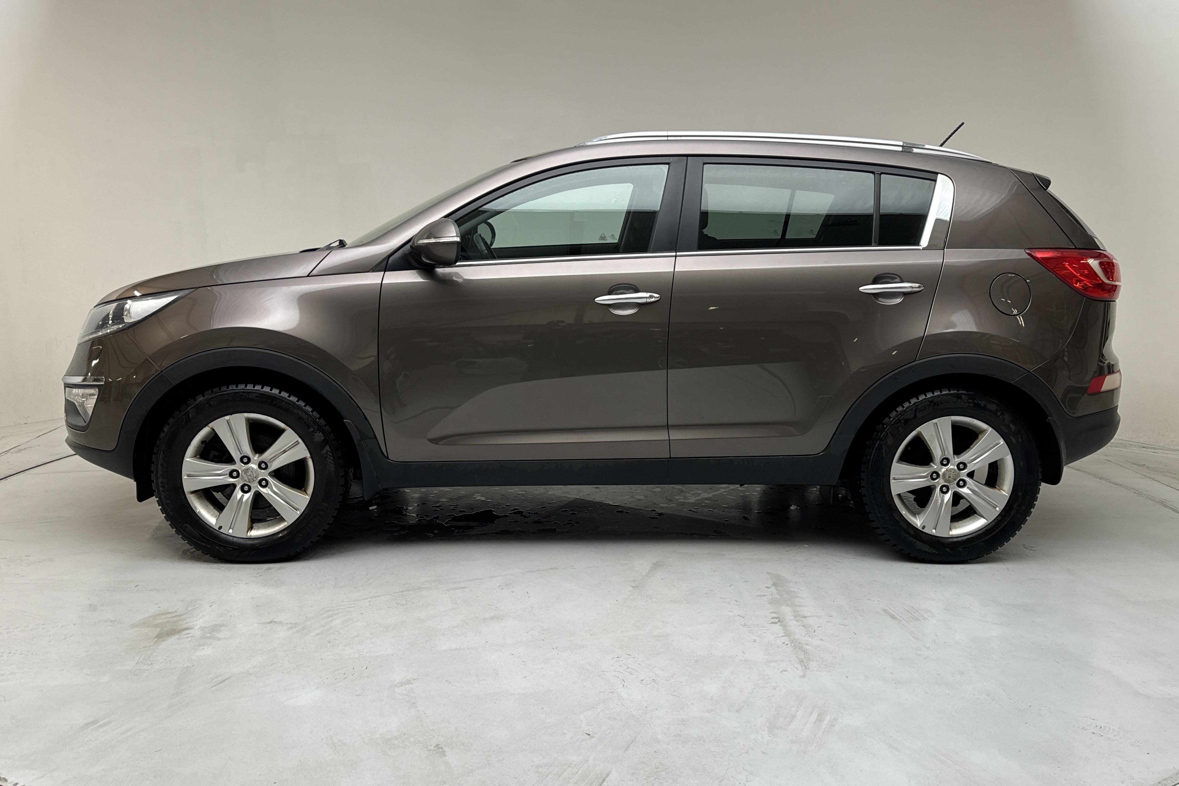 KIA Sportage 1.6 2WD (136hk) - 17 716 mil - Manuell - Light Brown - 2013