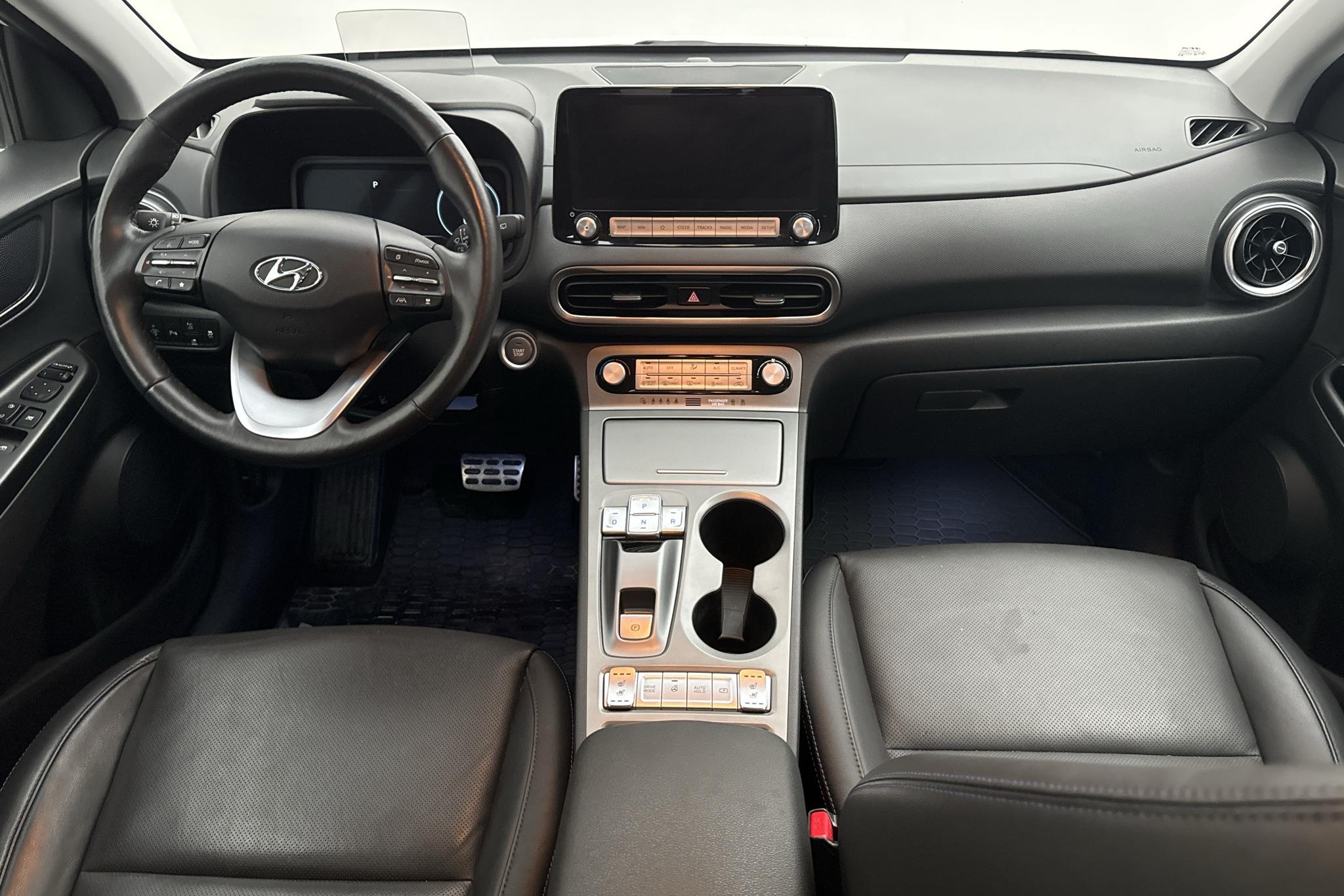 Hyundai Kona Electric 64kWh (204hk) - 38 230 km - Automaatne - valge - 2022