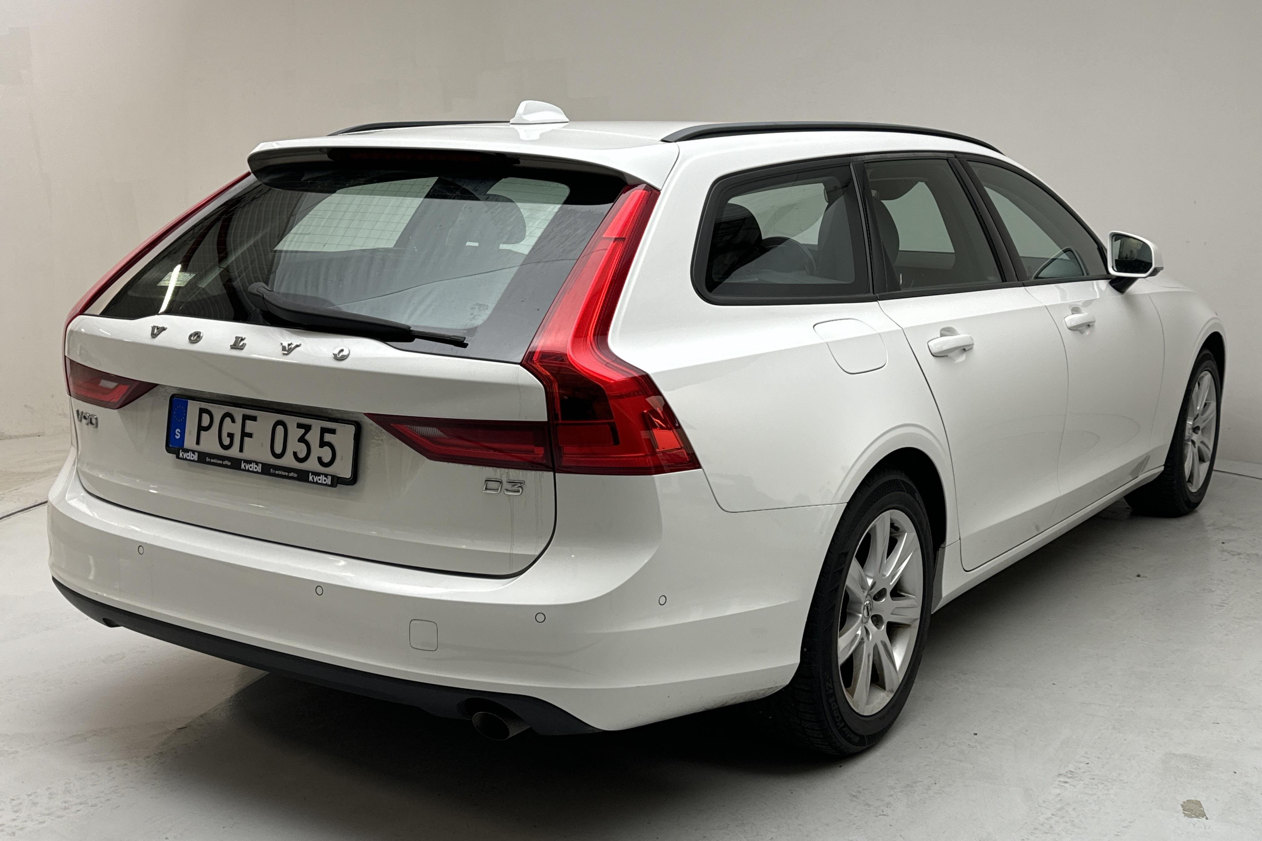 Volvo V90 D3 (150hk) - 204 470 km - Automaattinen - valkoinen - 2017