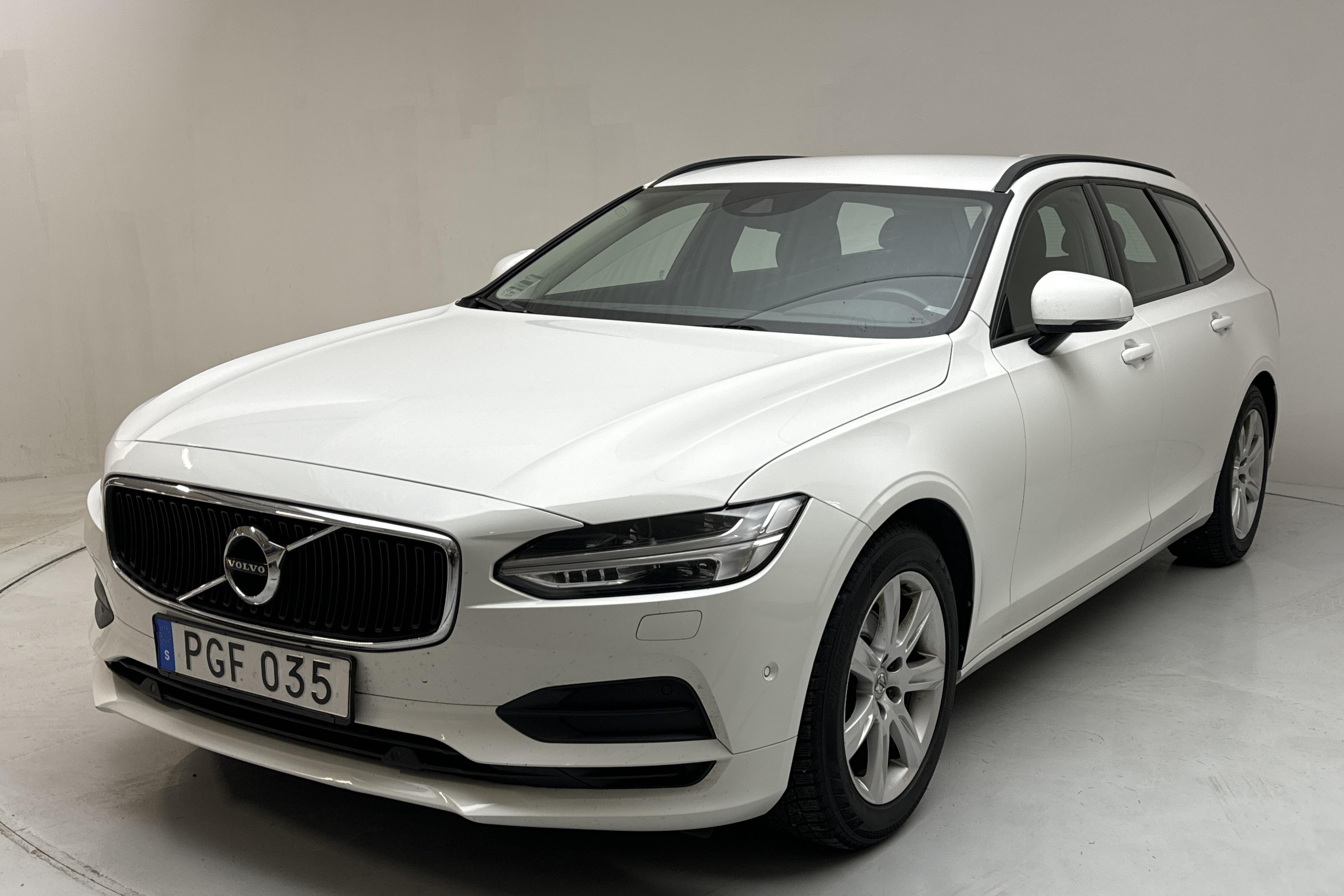 Volvo V90 D3 (150hk) - 204 470 km - Automaattinen - valkoinen - 2017