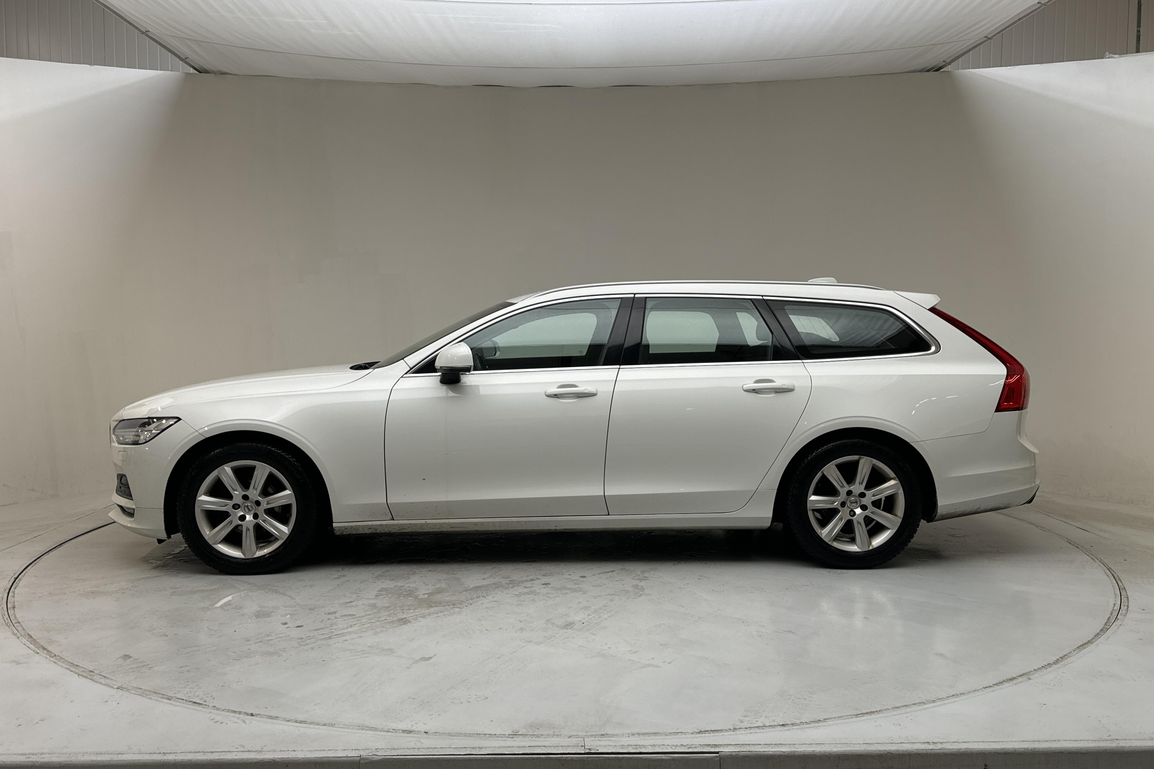 Volvo V90 D4 AWD (190hk) - 209 350 km - Automatic - white - 2018