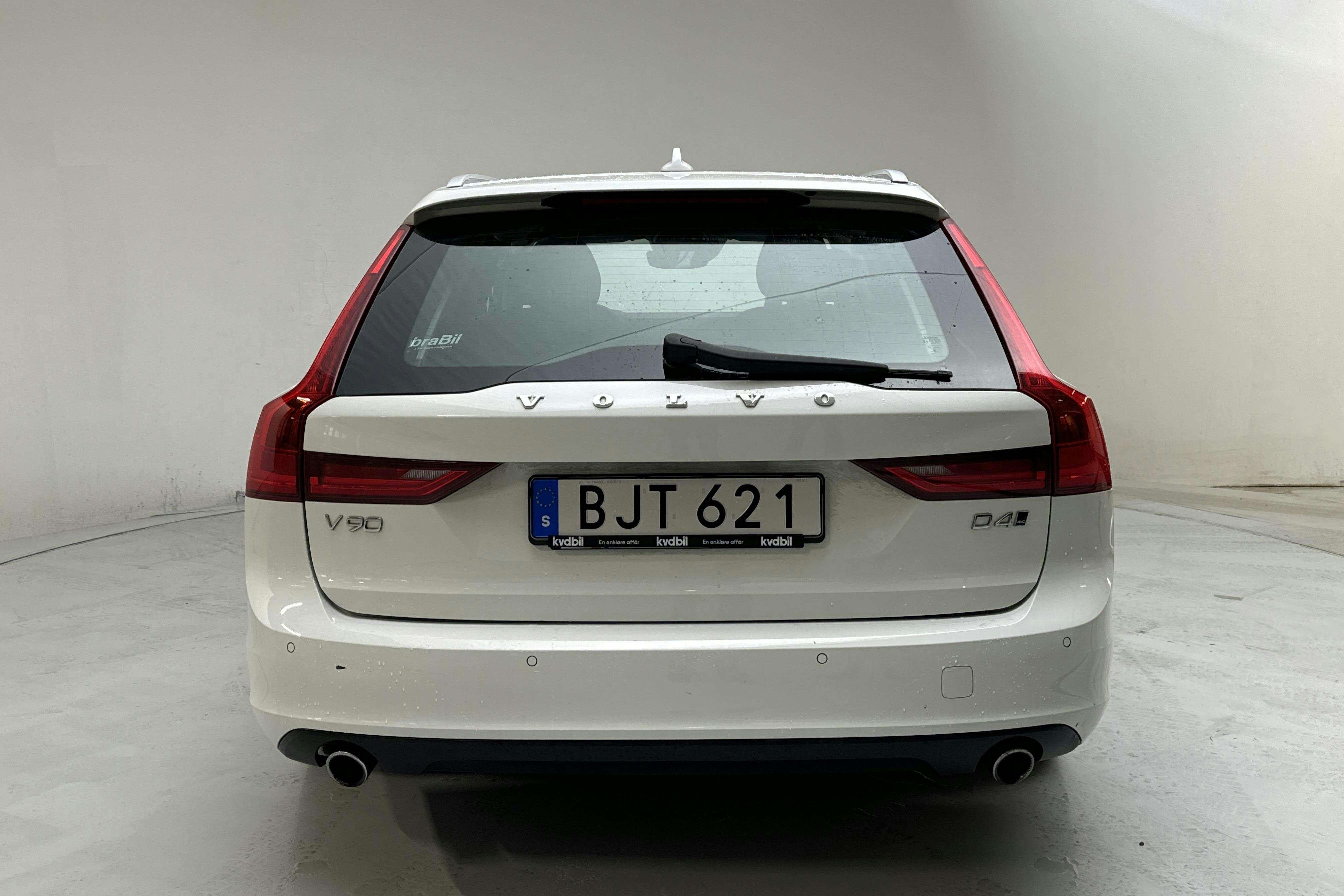 Volvo V90 D4 AWD (190hk) - 209 350 km - Automatic - white - 2018