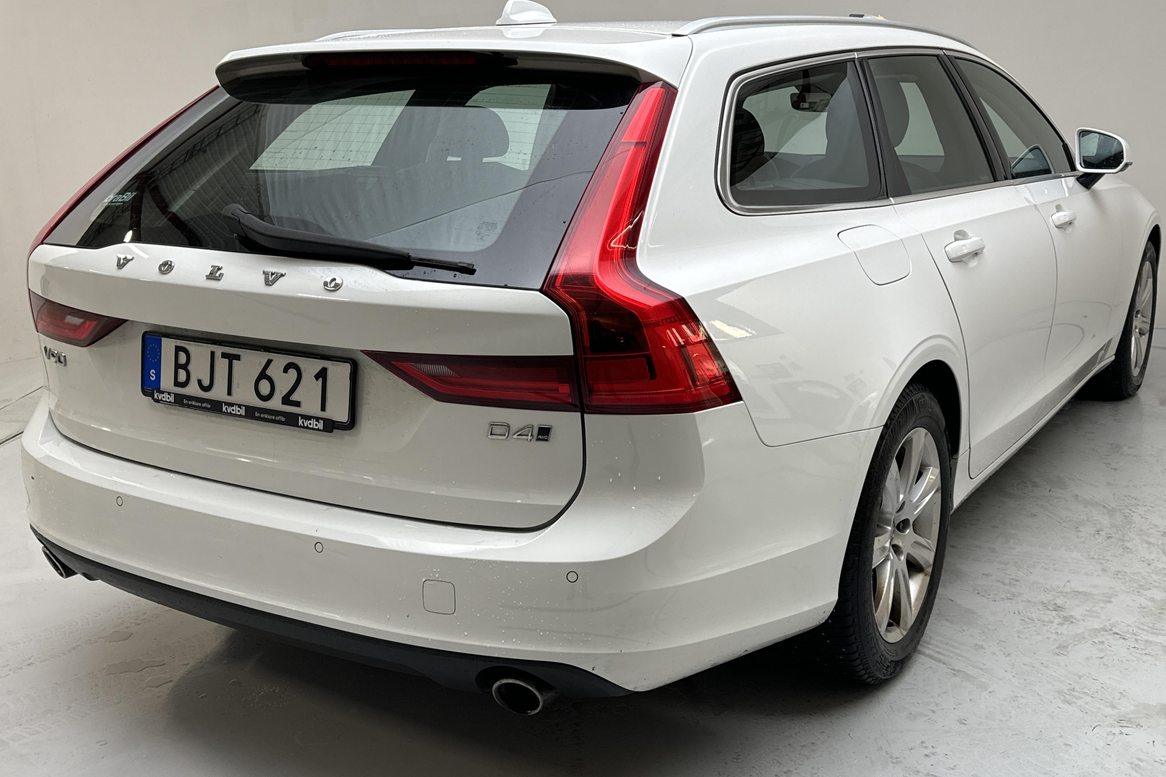 Volvo V90 D4 AWD (190hk) - 209 350 km - Automatic - white - 2018