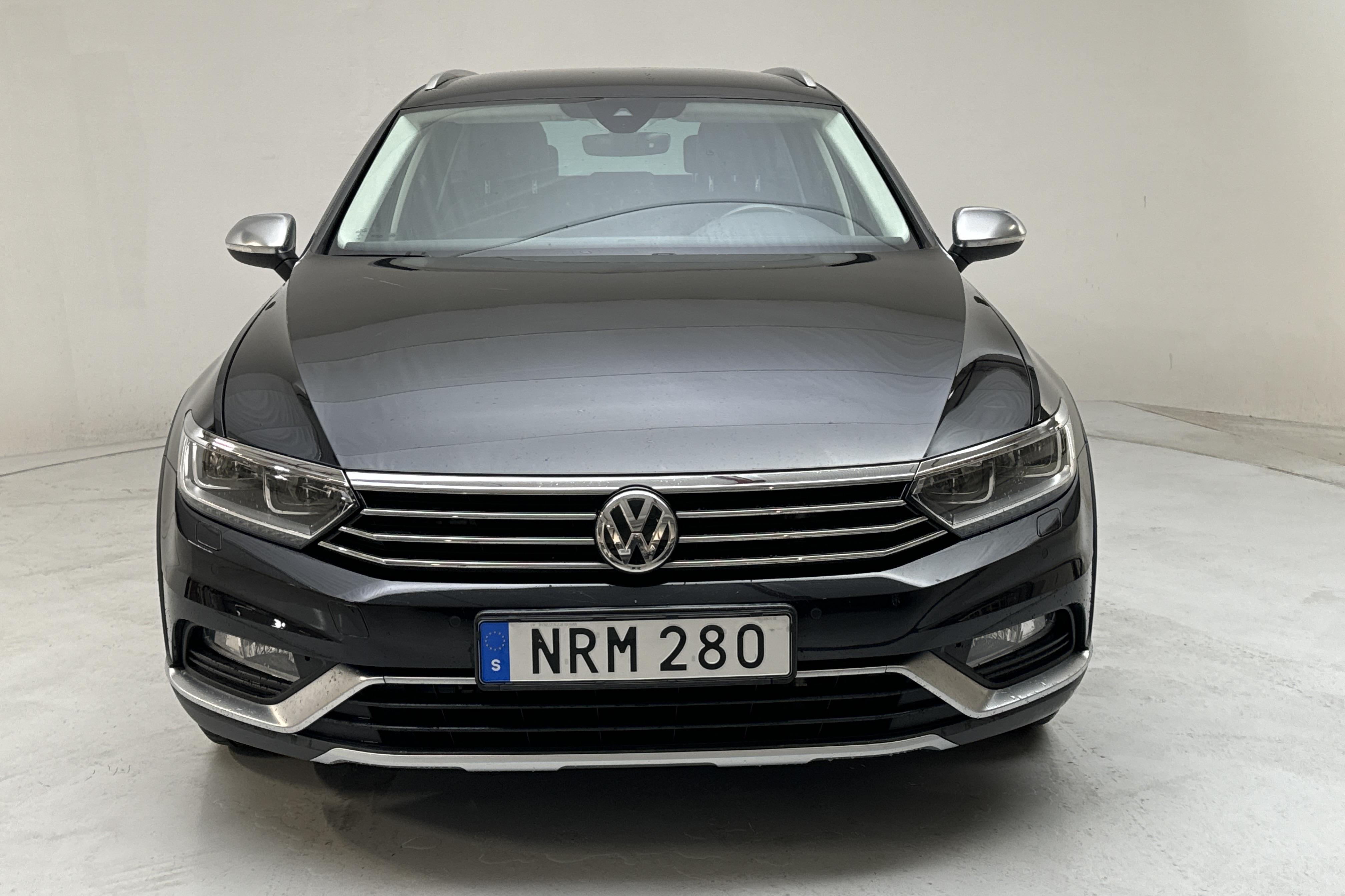 VW Passat Alltrack 2.0 TDI 4MOTION (190hk) - 9 309 mil - Automat - svart - 2018