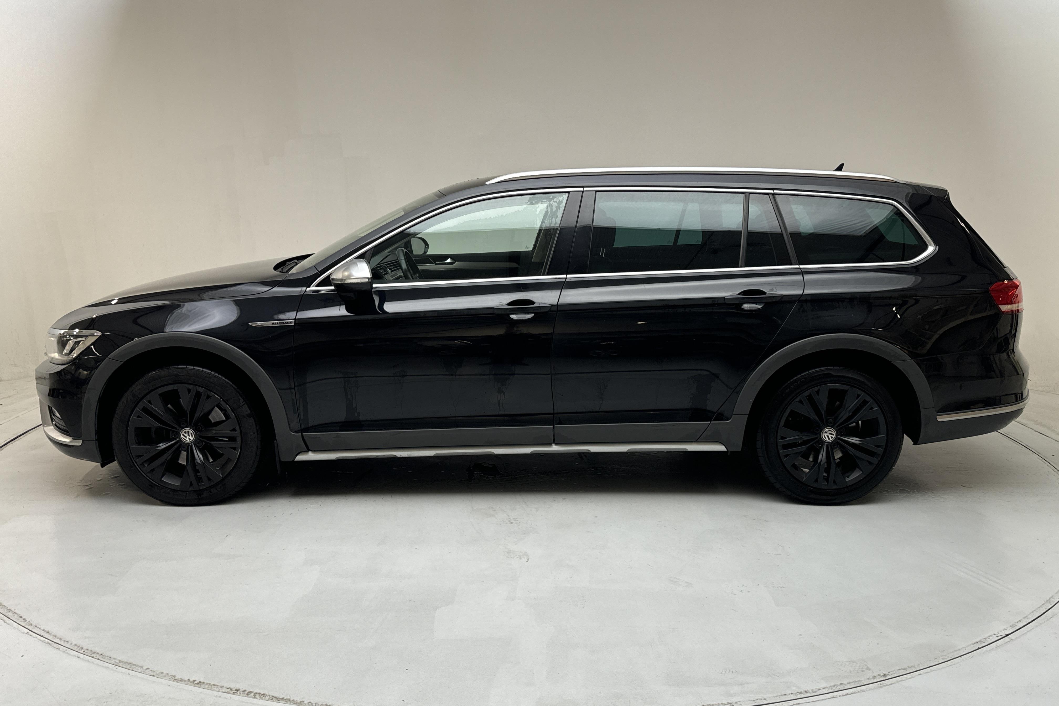 VW Passat Alltrack 2.0 TDI 4MOTION (190hk) - 225 360 km - Automatyczna - czarny - 2019