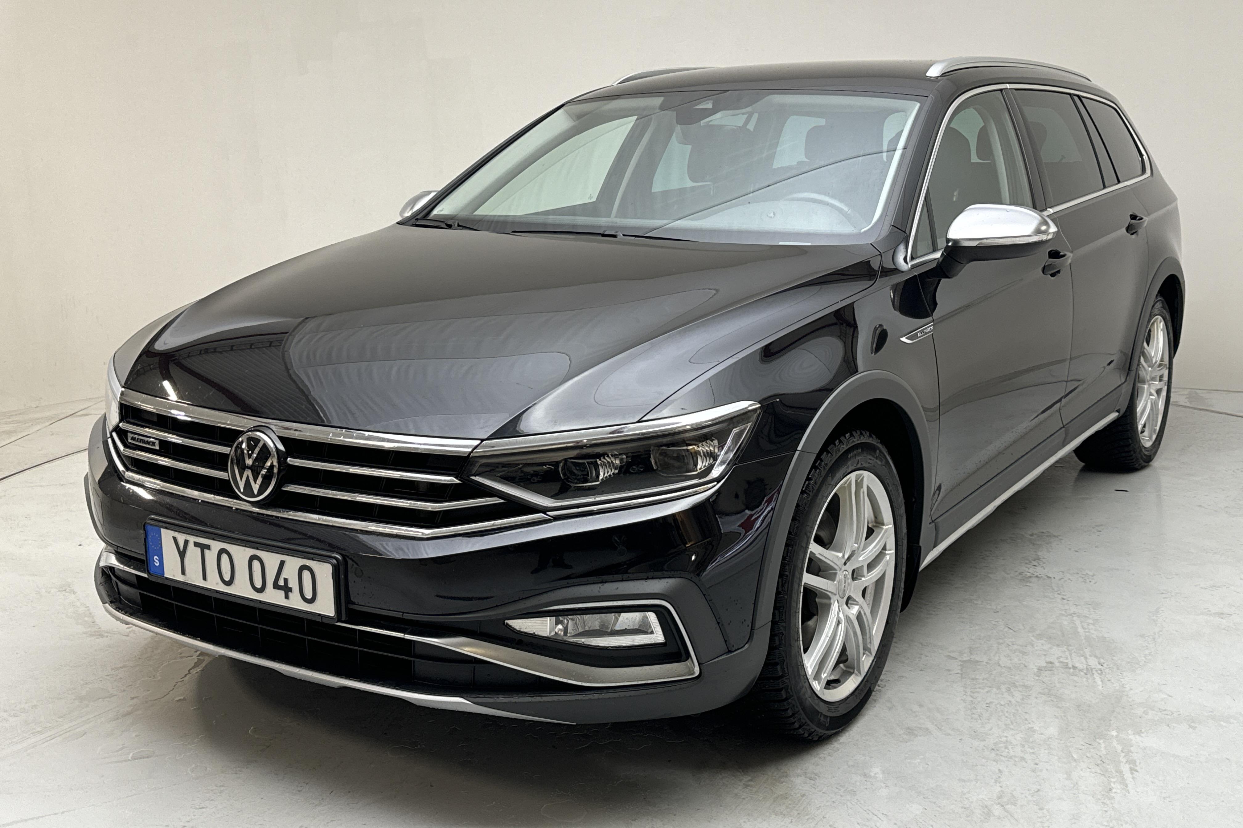 VW Passat Alltrack 2.0 TDI Sportscombi 4Motion (200hk) - 4 513 mil - Automat - svart - 2021