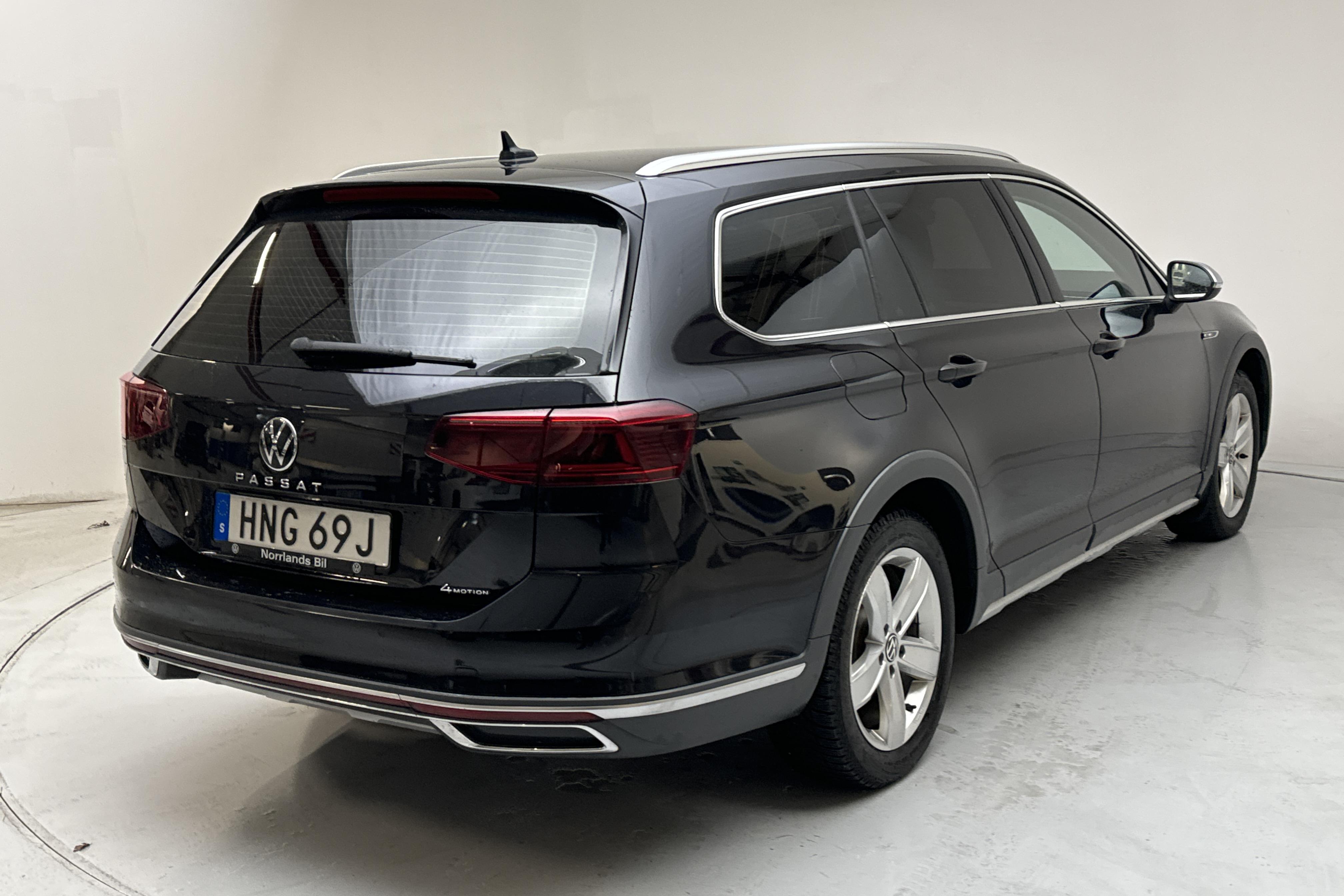 VW Passat Alltrack 2.0 TDI Sportscombi 4Motion (200hk) - 7 515 mil - Automat - svart - 2021