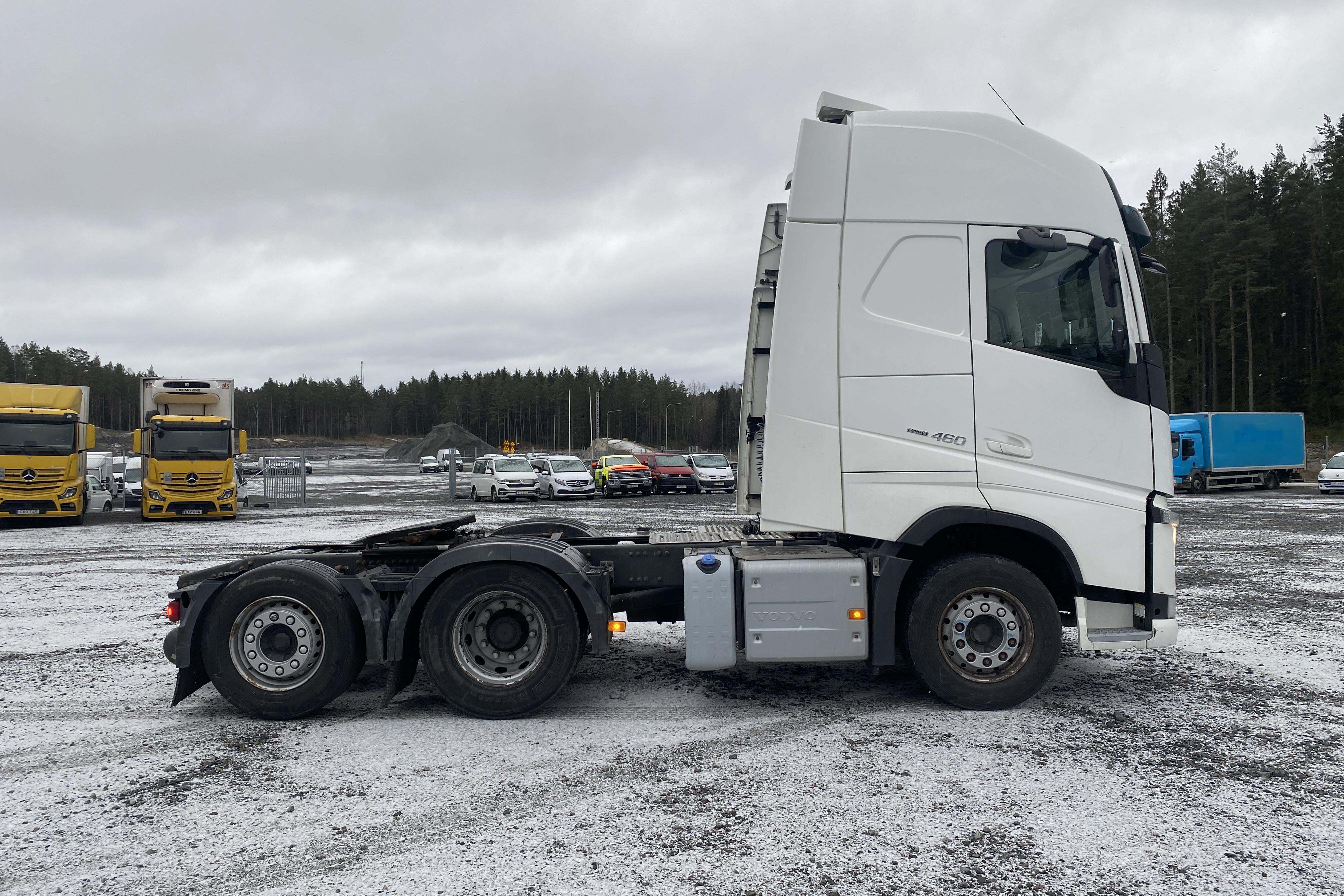 VOLVO FH460 - 400 587 km - Automatyczna - biały - 2017