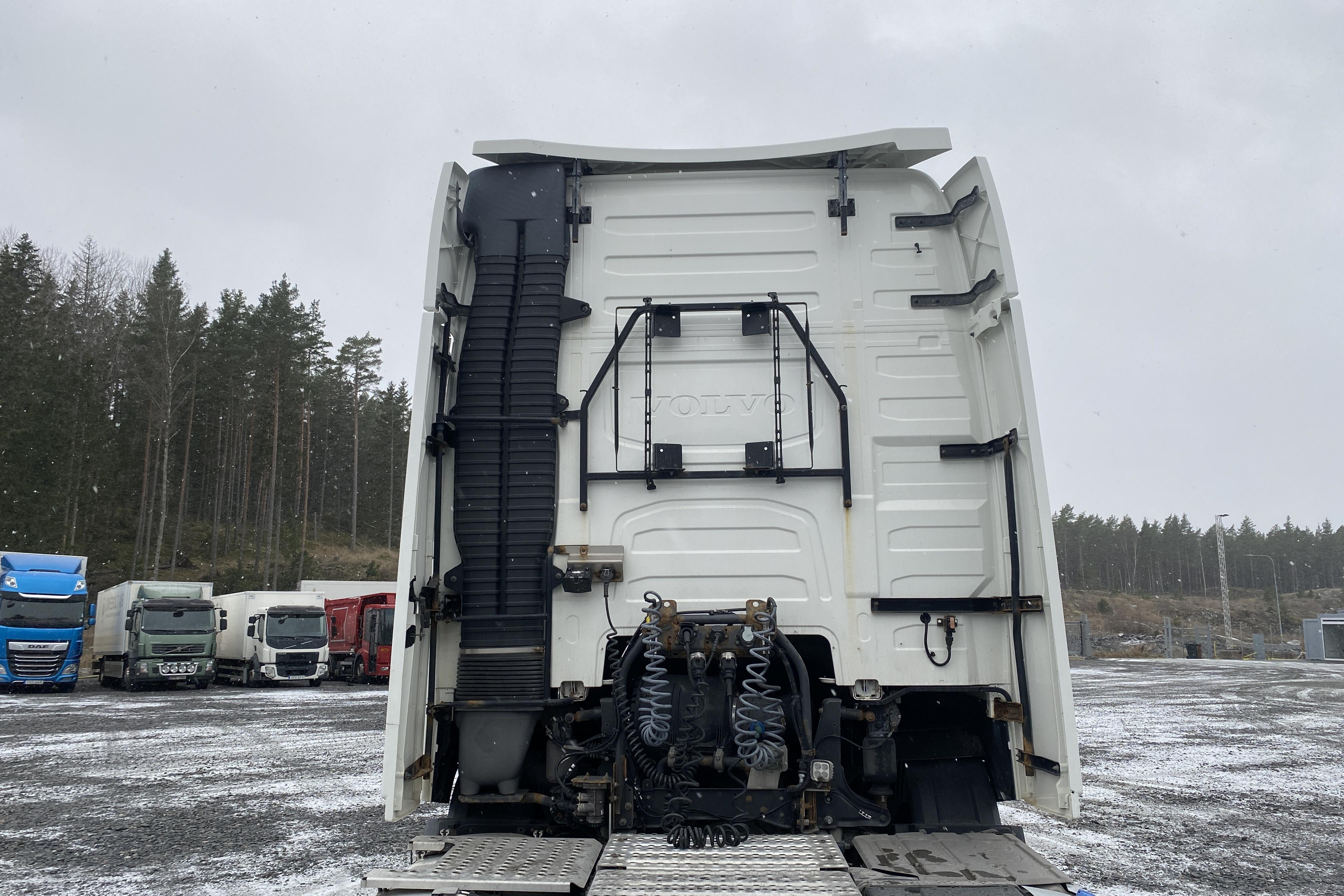 VOLVO FH460 - 400 587 km - Automatyczna - biały - 2017