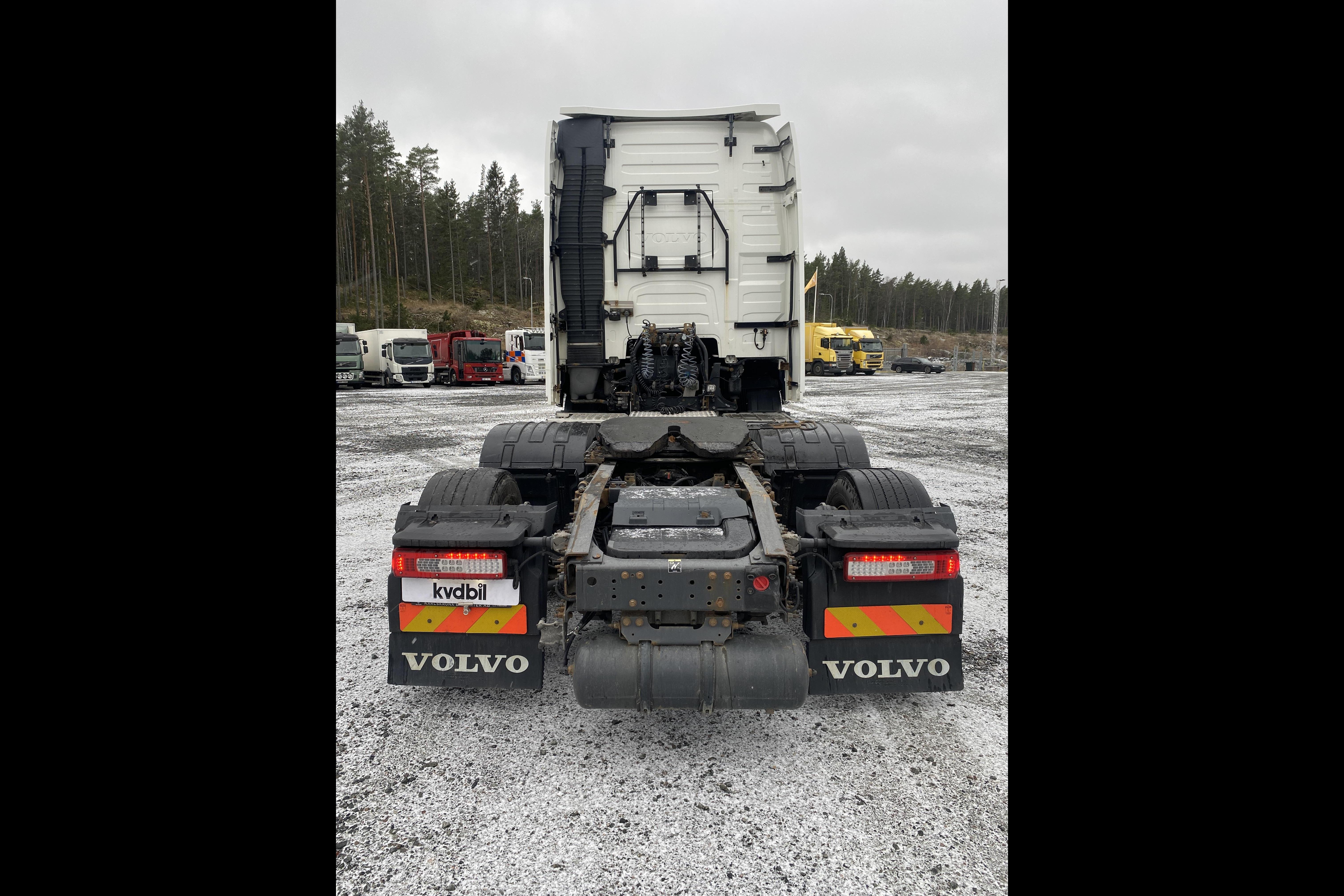 VOLVO FH460 - 400 587 km - Automatyczna - biały - 2017