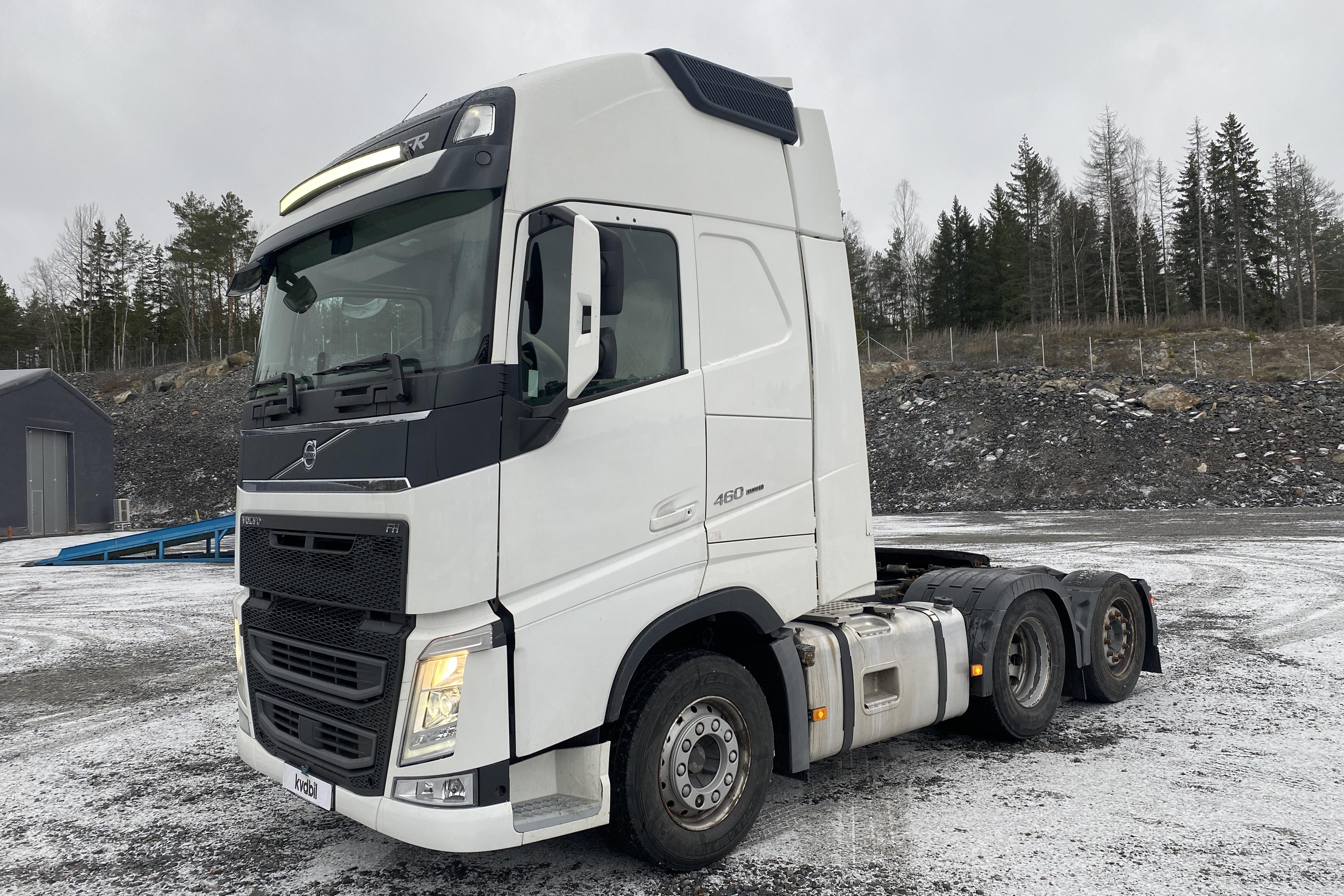 VOLVO FH460 - 400 587 km - Automatyczna - biały - 2017