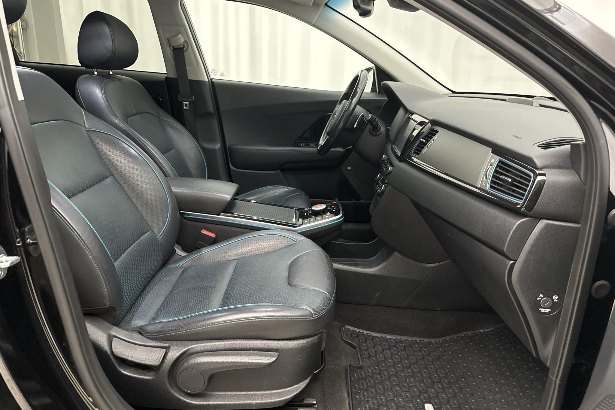 KIA Niro EV 64 kWh (204hk) - 15 808 mil - Automat - svart - 2019