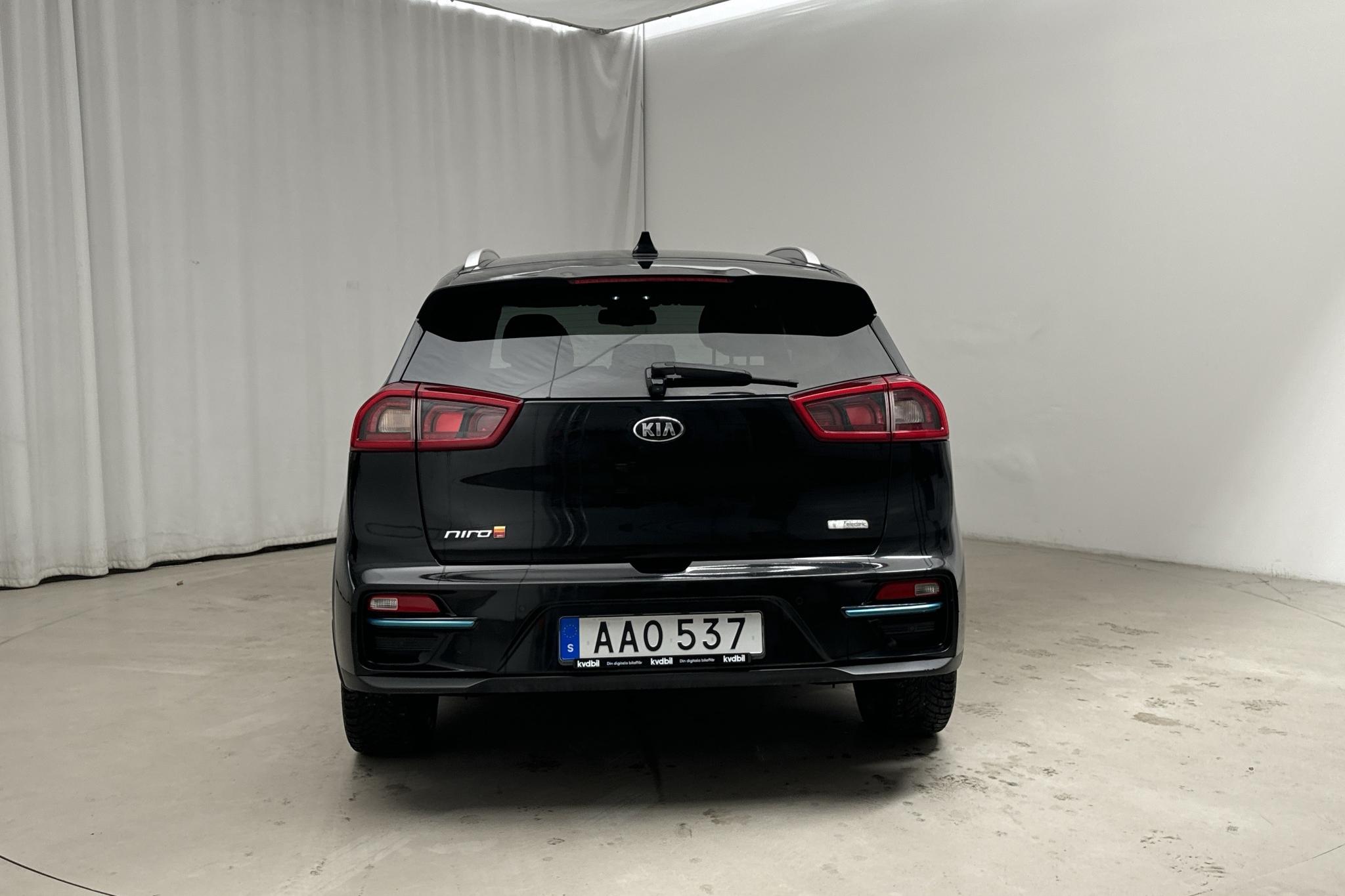 KIA Niro EV 64 kWh (204hk) - 15 808 mil - Automat - svart - 2019