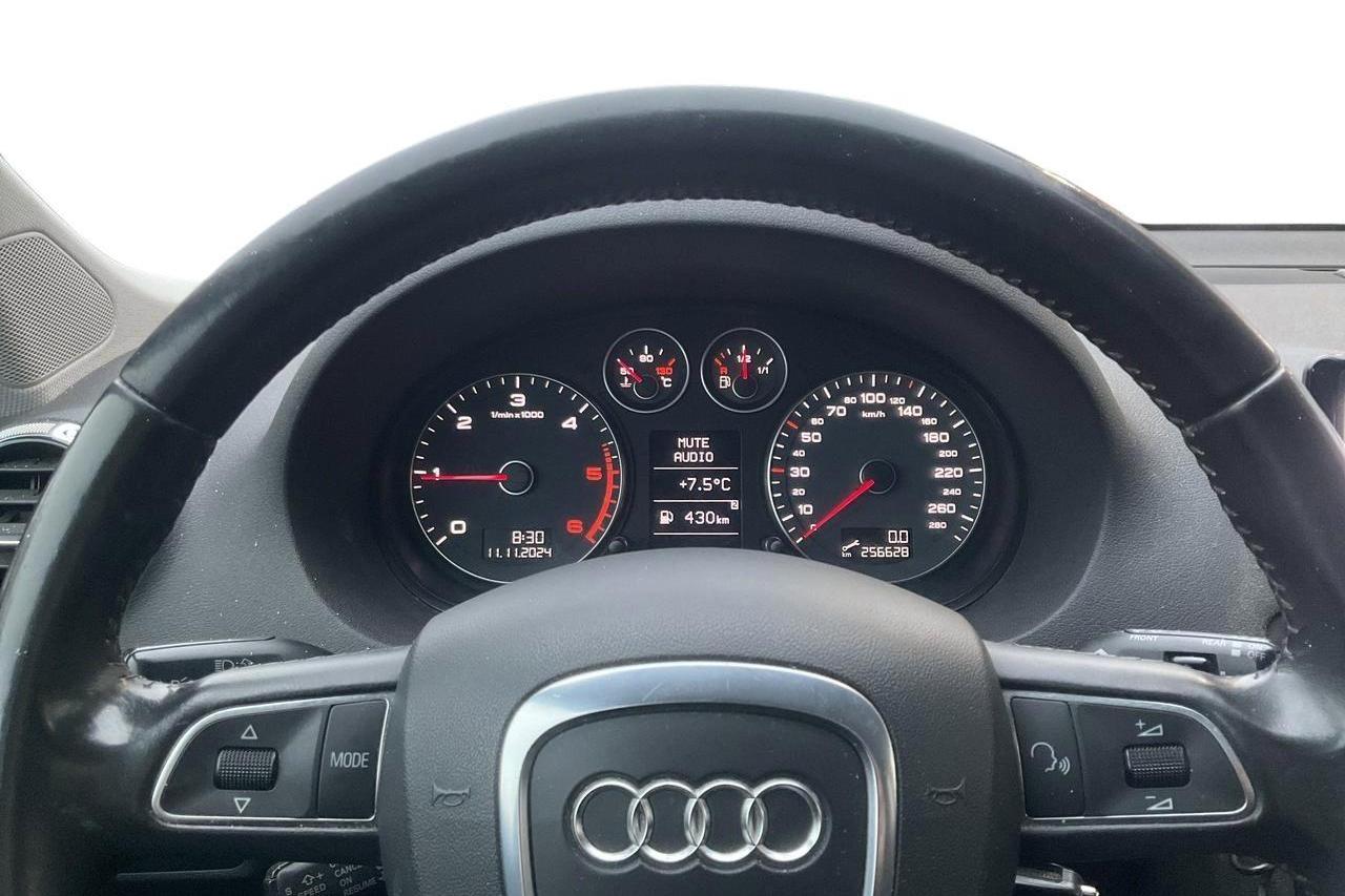 Audi A3 2.0 TDI Sportback quattro (140hk) - 256 640 km - Manual - blue - 2011