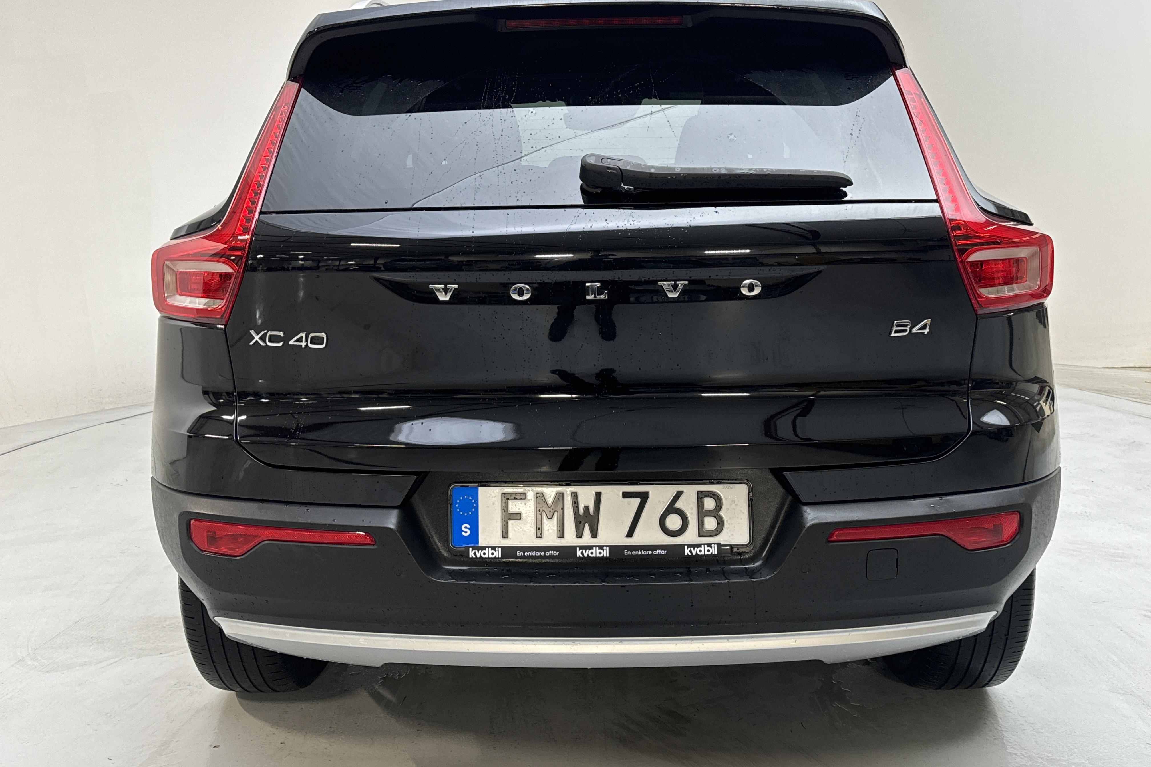 Volvo XC40 B4 2WD (197hk) - 72 620 km - Automatic - black - 2021