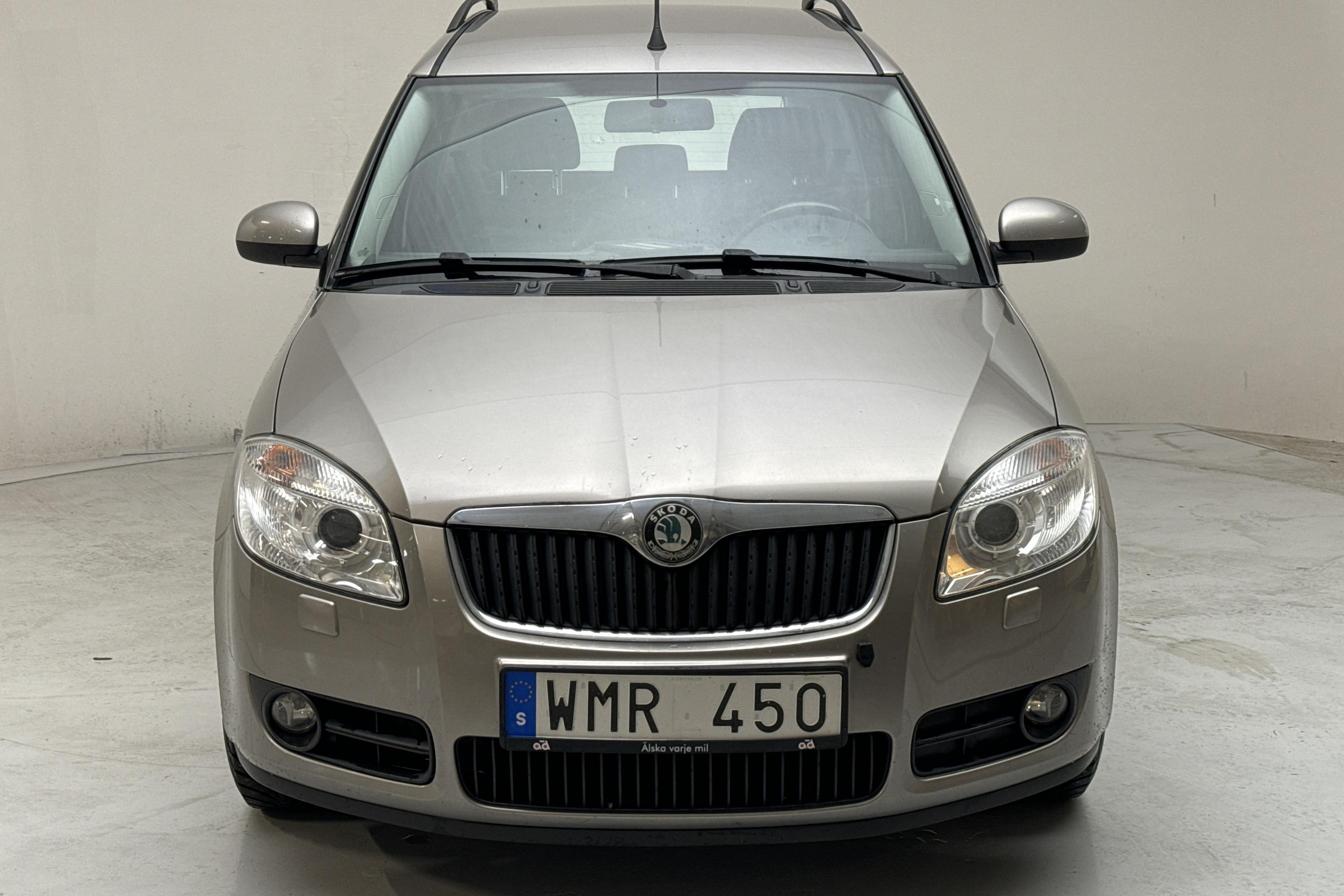 Skoda Roomster 1.9 TDI (105hk) - 14 620 mil - Manuell - Light Brown - 2009