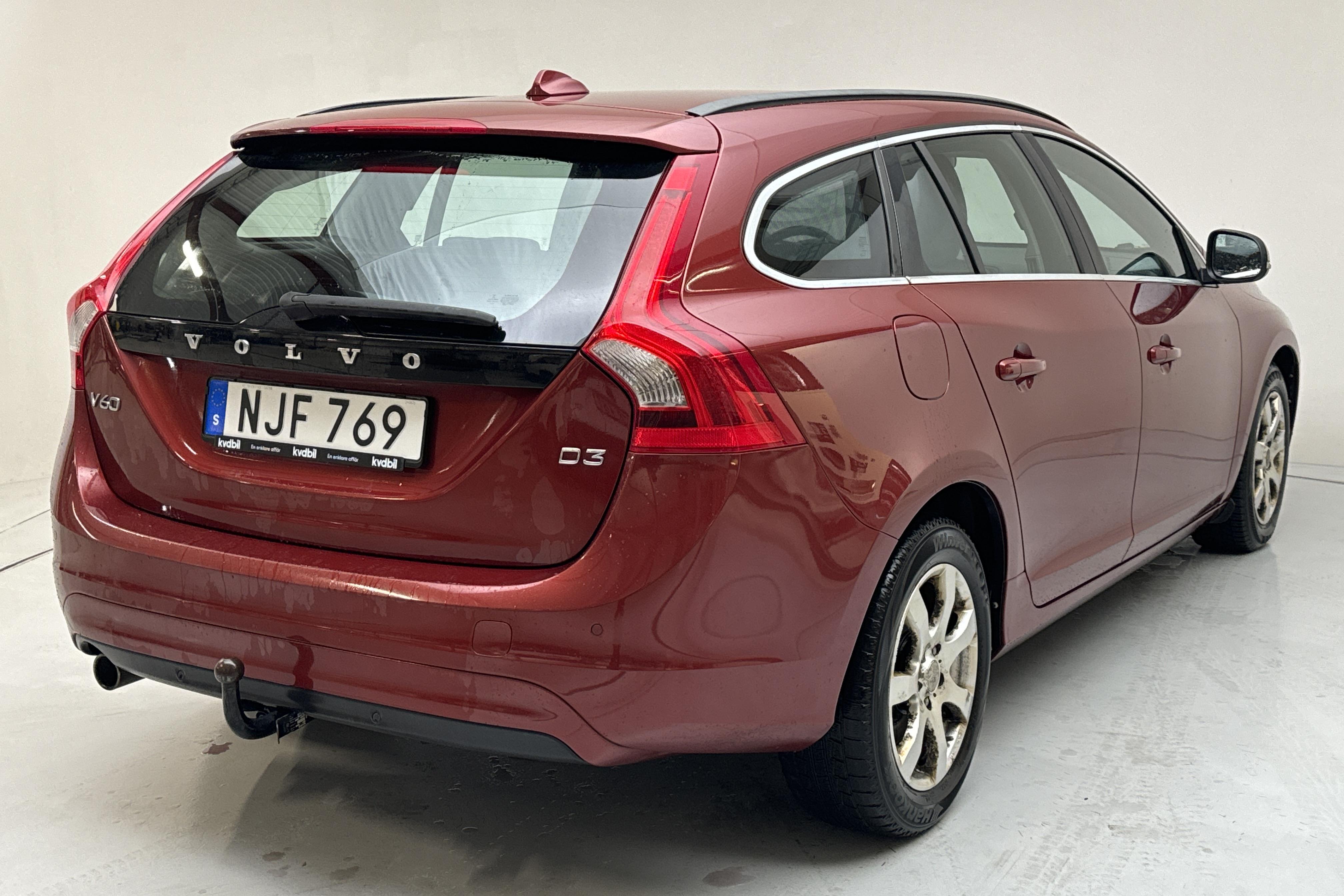 Volvo V60 D3 (136hk) - 18 385 mil - Automat - röd - 2014