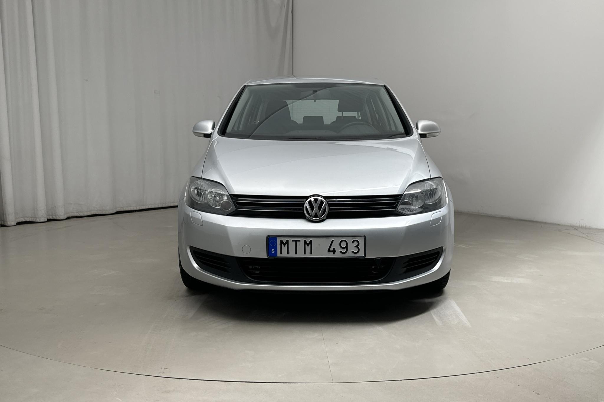 VW Golf VI 1.6 TDI BlueMotion Technology Plus (105hk) - 84 270 km - Manual - silver - 2012