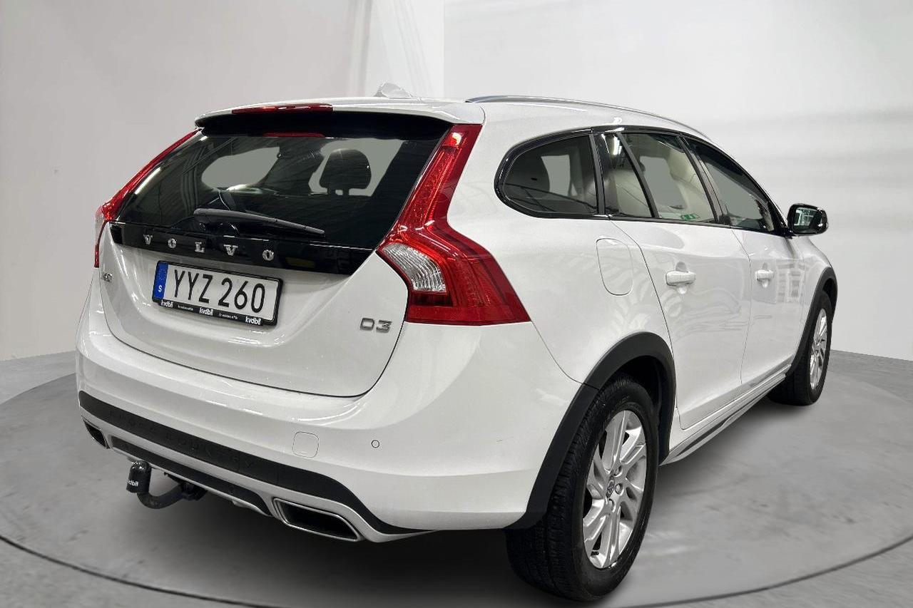 Volvo V60 D3 Cross Country (150hk) - 132 640 km - Automaattinen - valkoinen - 2018