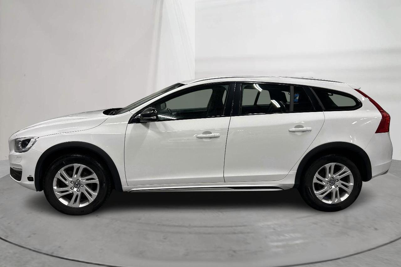 Volvo V60 D3 Cross Country (150hk) - 132 640 km - Automaattinen - valkoinen - 2018