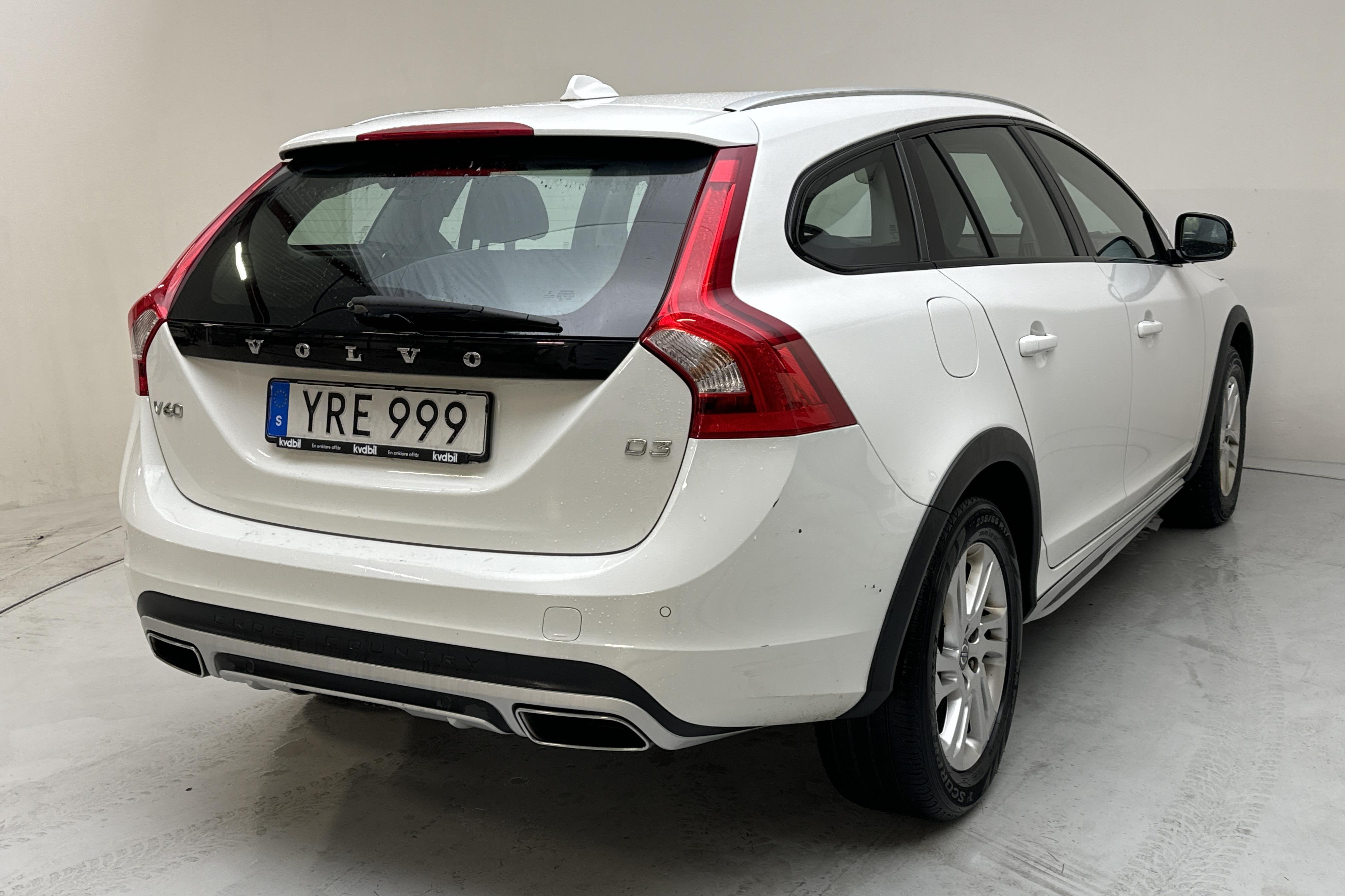 Volvo V60 D3 Cross Country (150hk) - 214 830 km - Automaattinen - valkoinen - 2018